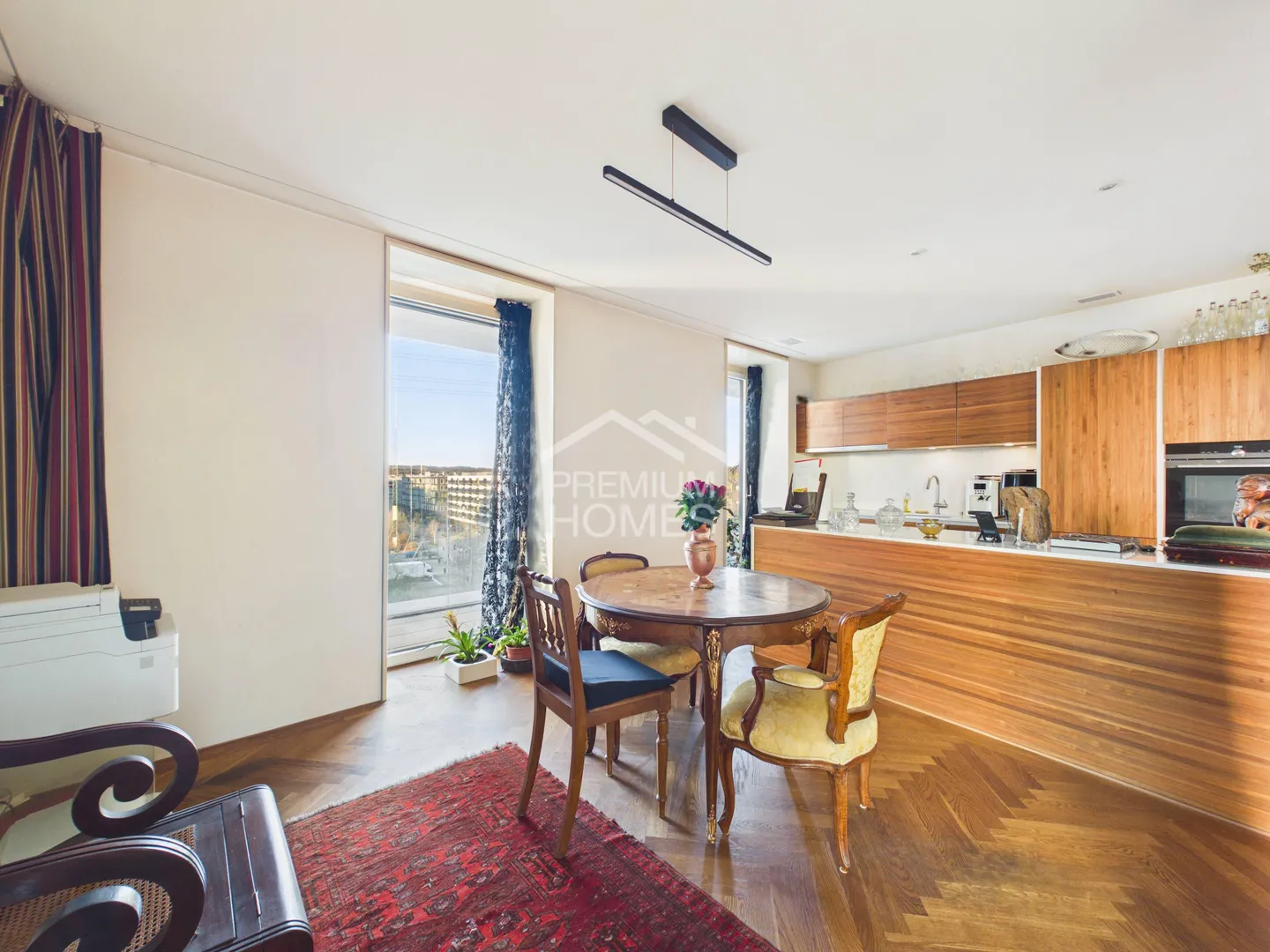 Own the Skyline in Oerlikon - Your Move!  - Photo 3 of 12