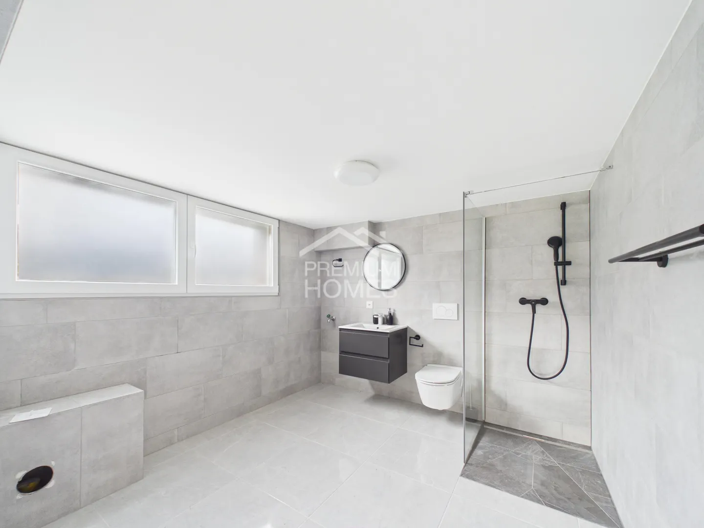 Spacious Family Home with Flexibility - Photo 7 of 11