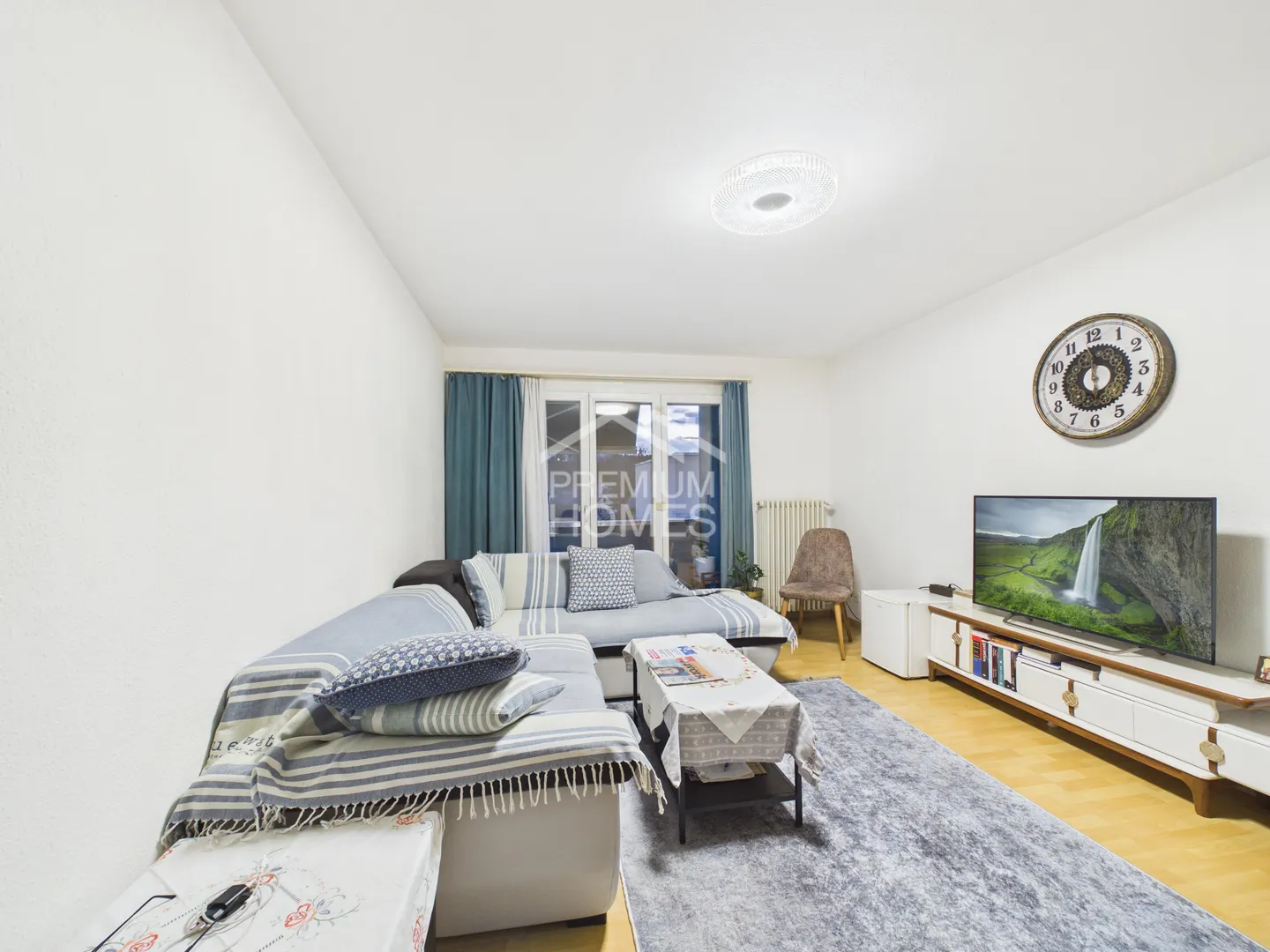 Investment with Two Apartments - Photo 2 of 7