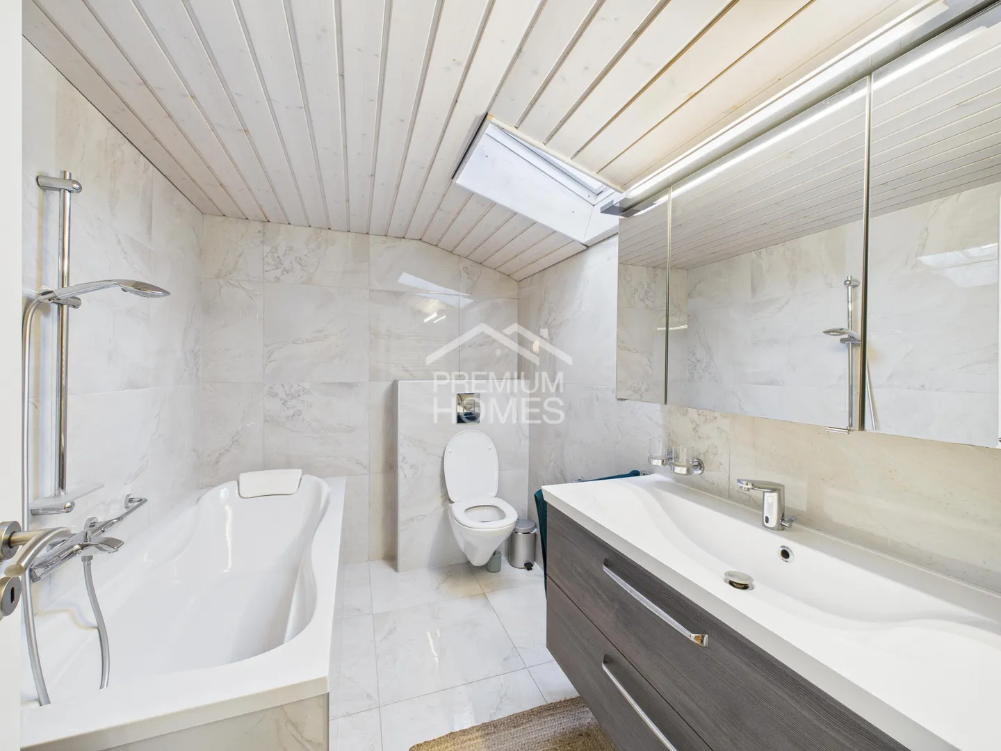 Geräumiges Haus im Herzen von Delémont! - Foto 6 von 9