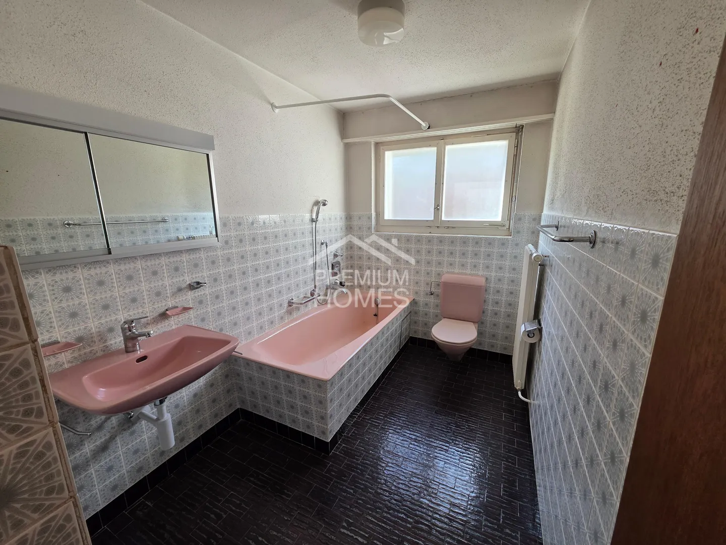 Charming Property with Potential - Photo 8 of 13