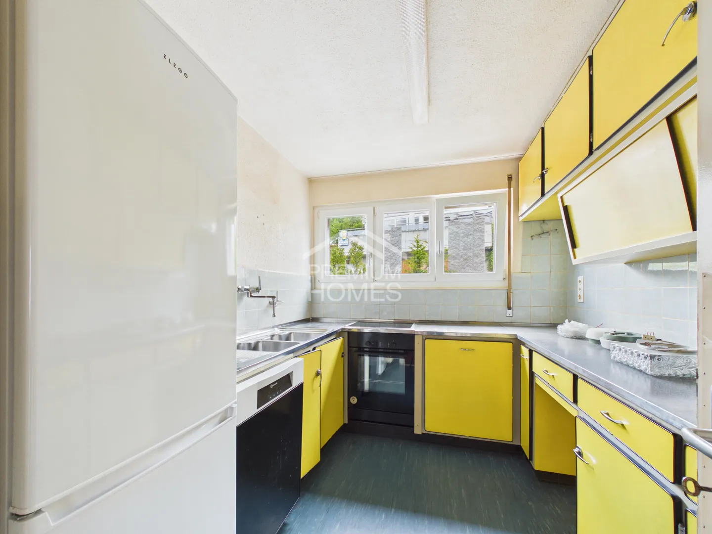 Family House with Apartment - Potential in Prime Location - Photo 12 of 13