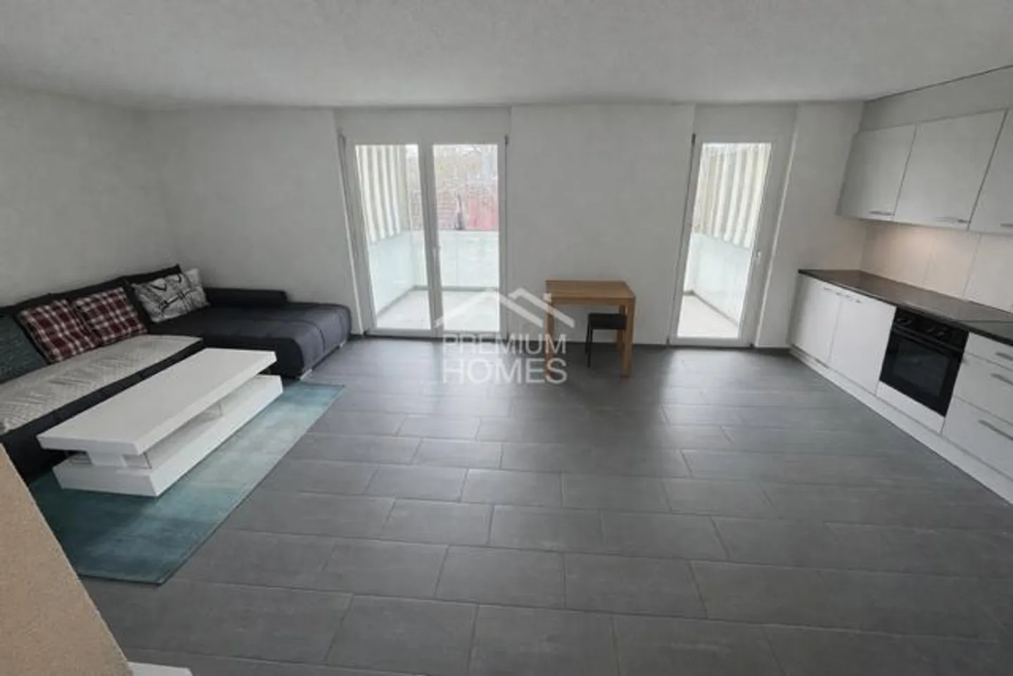 Moderno appartamento di 2,5 stanze con ascensore e balcone - Foto 1 di 7