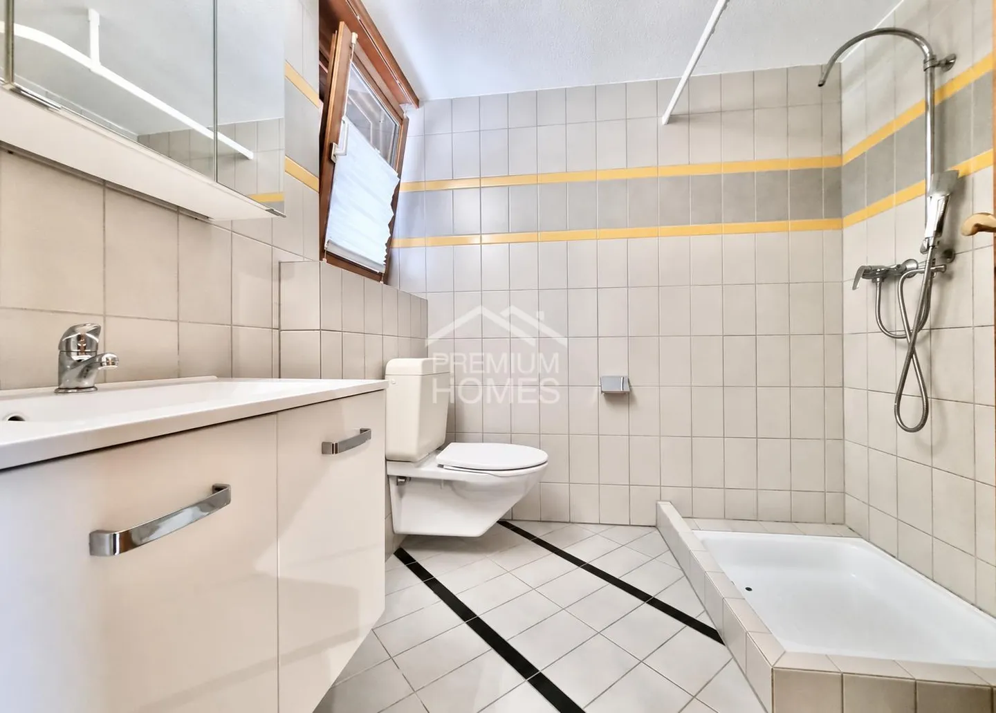 Loving home with garden and terrace - Photo 9 of 11