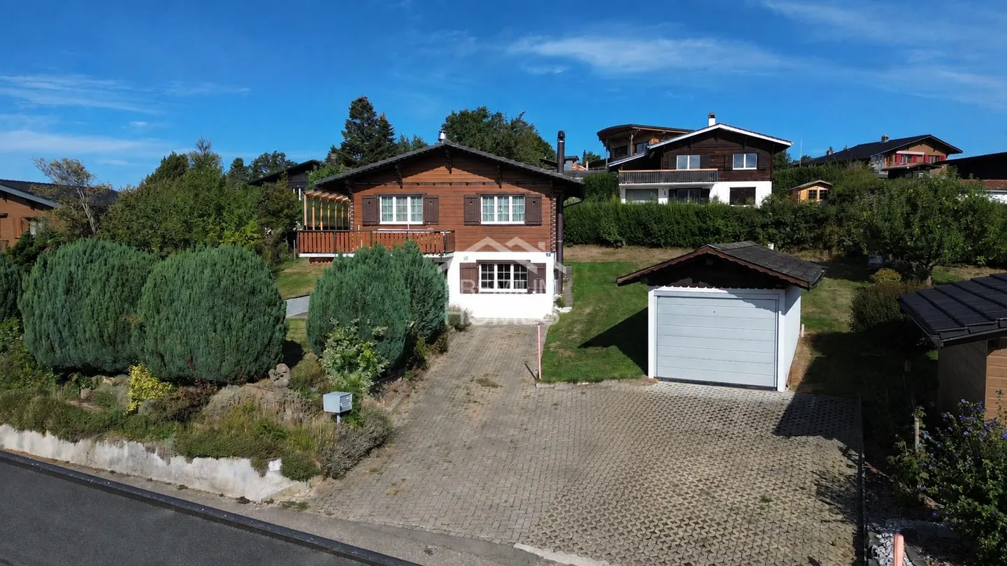 Charmantes Chalet mit Aussicht - Foto 2 von 13