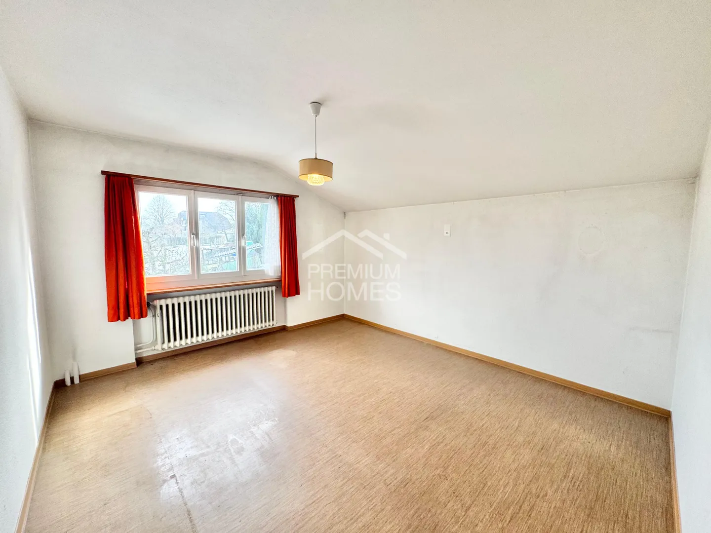 More space than expected. More tranquility than sought. - Photo 4 of 10