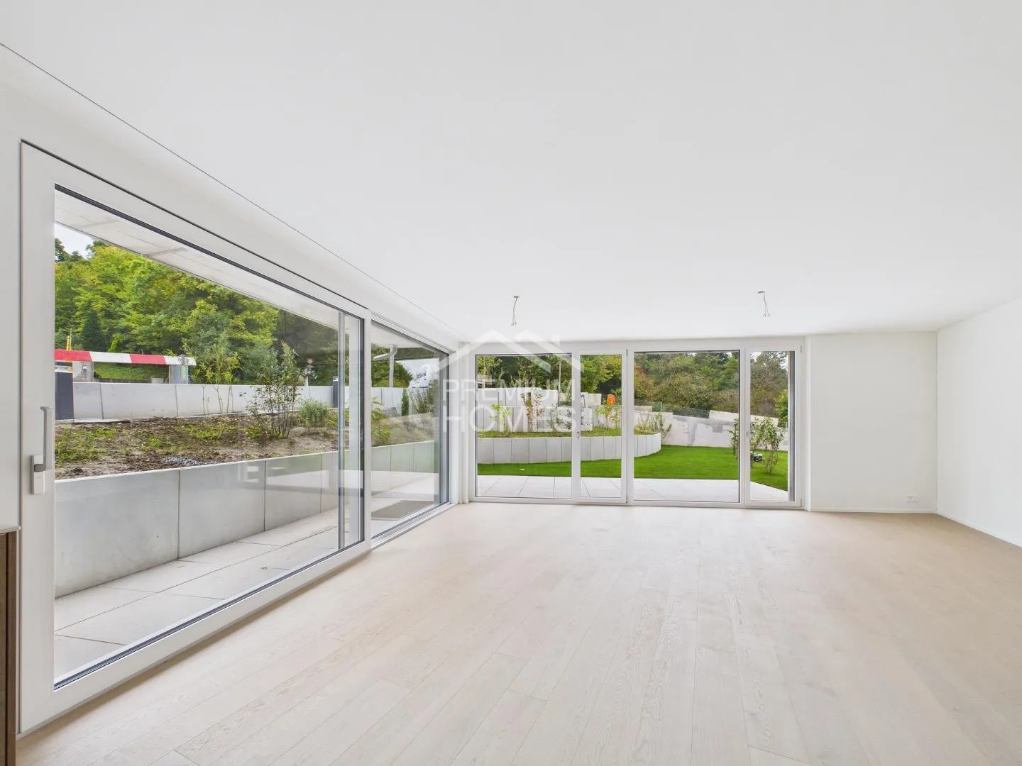 DREAM HOME WITH PRIVATE GREEN PARADISE - Photo 5 of 6