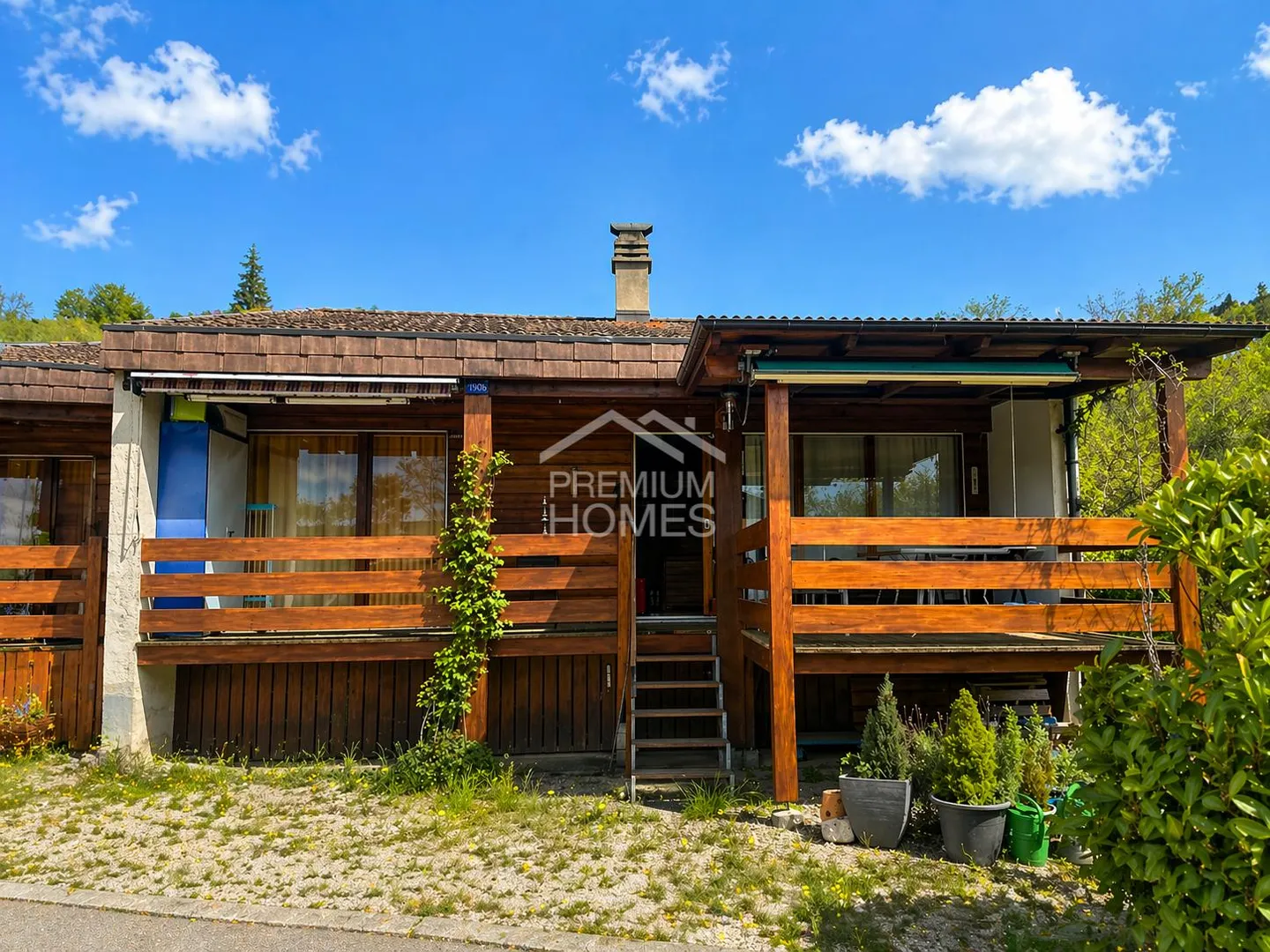 Your Retreat in the Green - Photo 1 of 6