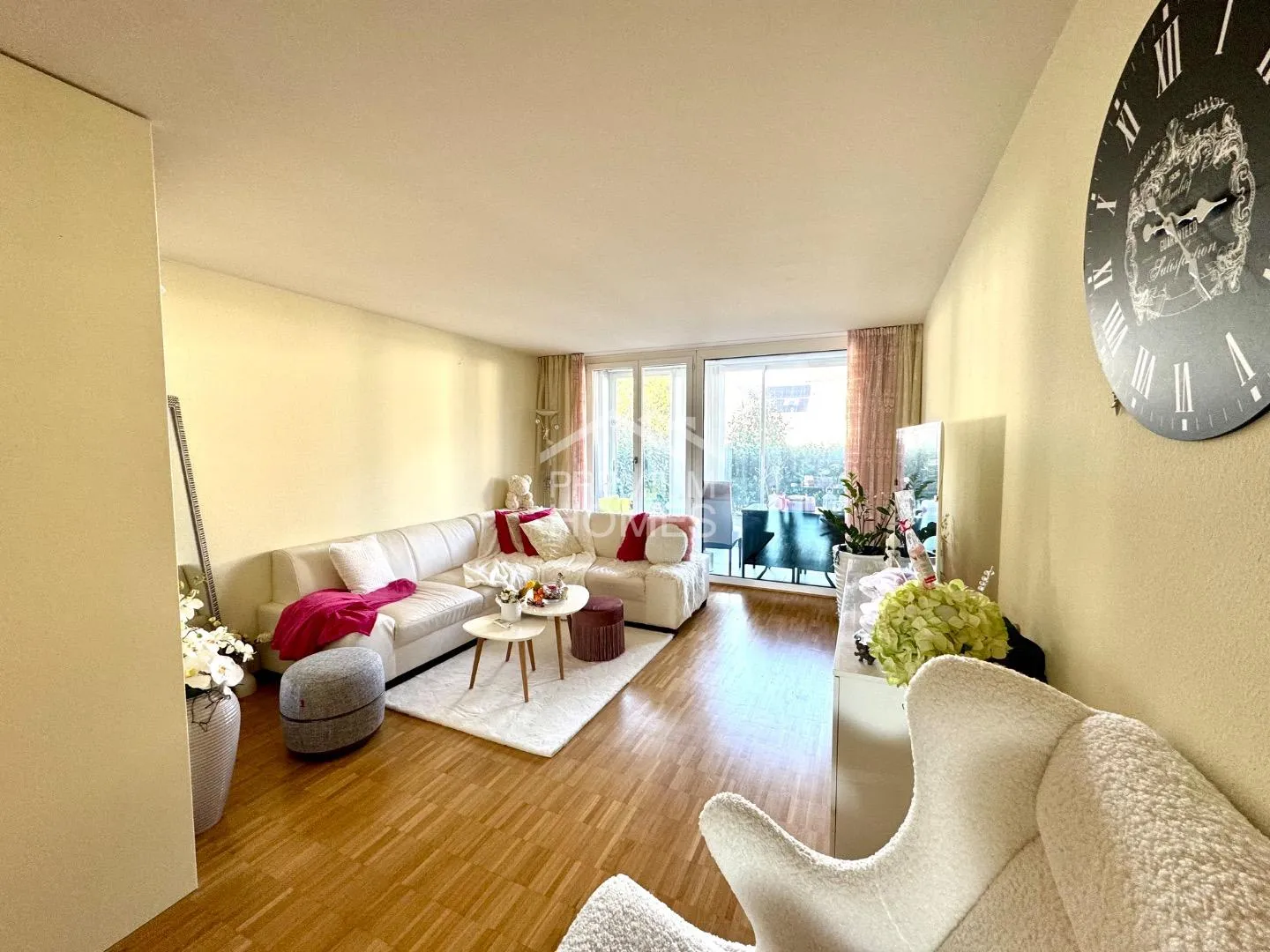 Idyllic Garden Apartment in Prime Location - Photo 2 of 7