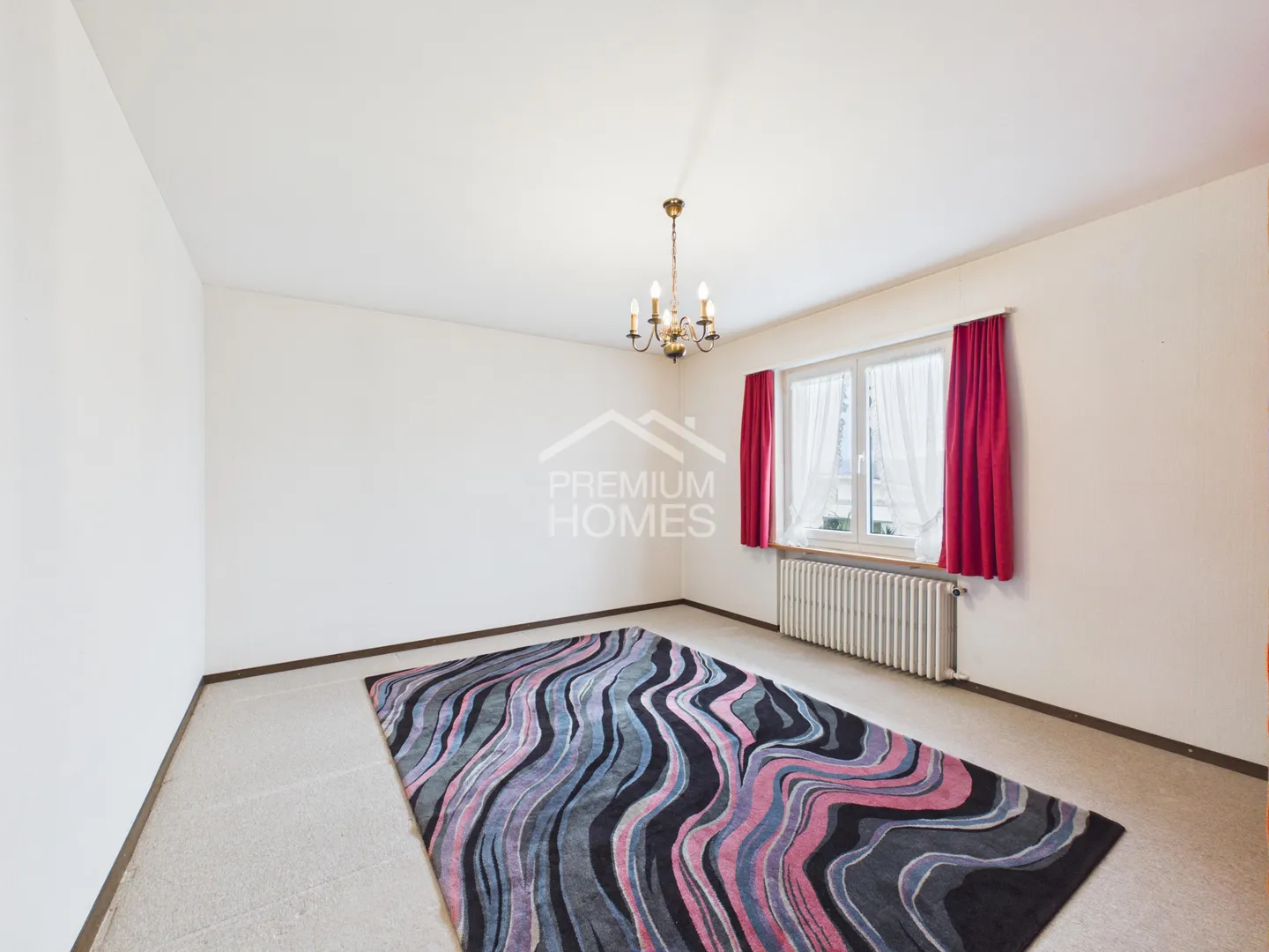 Emplacement ensoleillé de premier choix rencontre un grand potentiel - Photo 9 sur 11