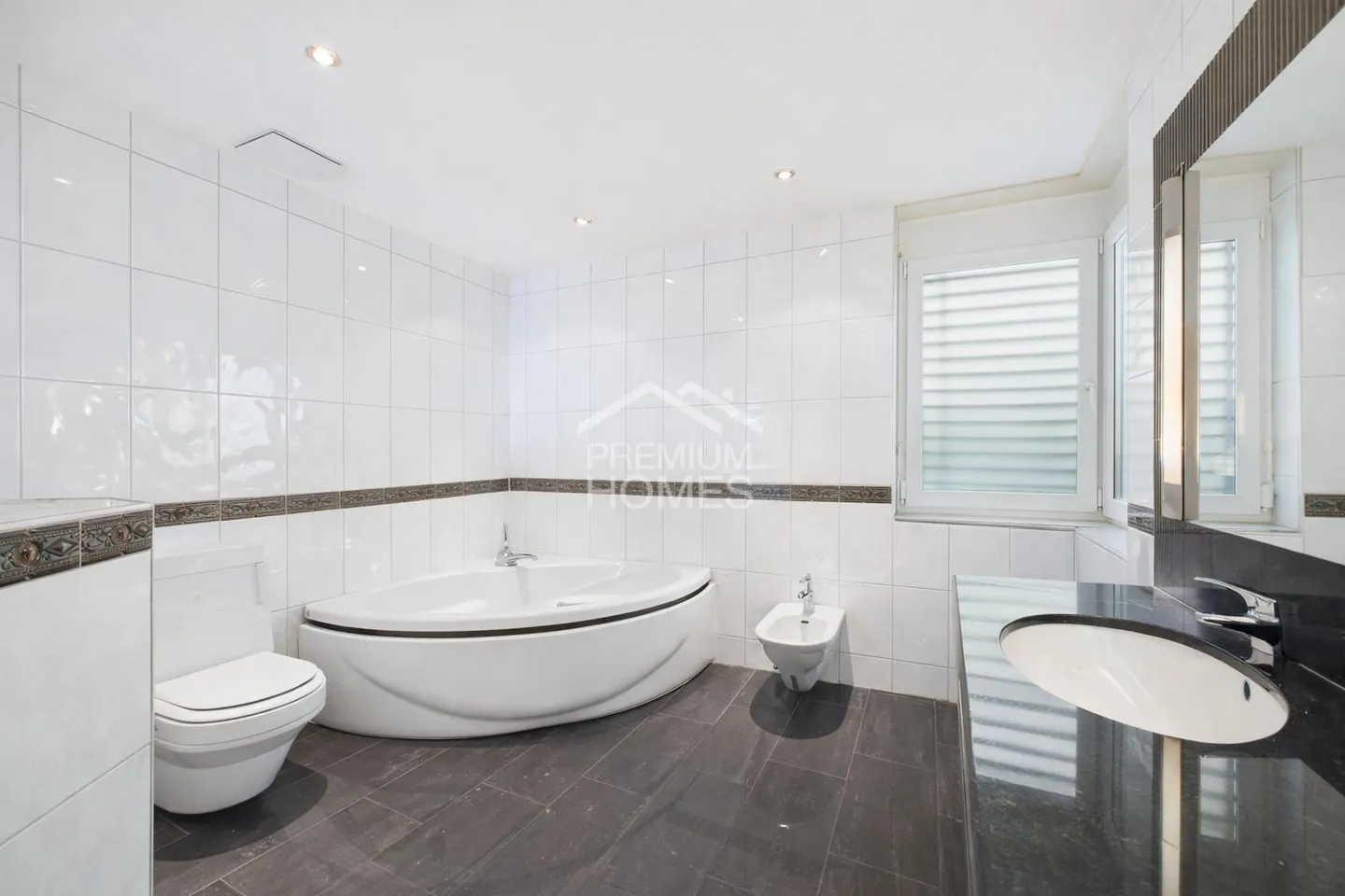 Living Above the Ordinary - Photo 6 of 9