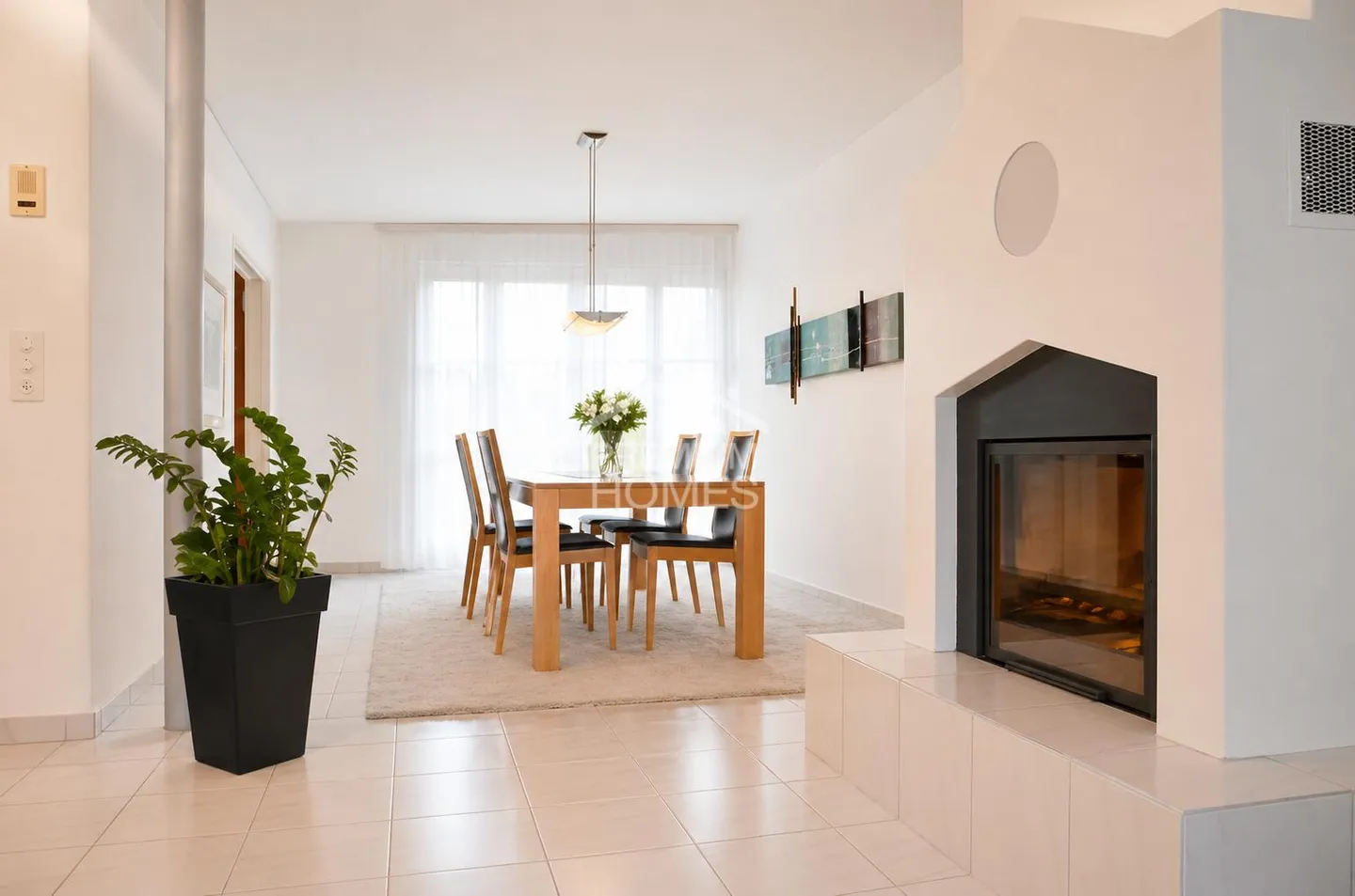 Charmantes Familienhaus mit Garten - Foto 3 von 9