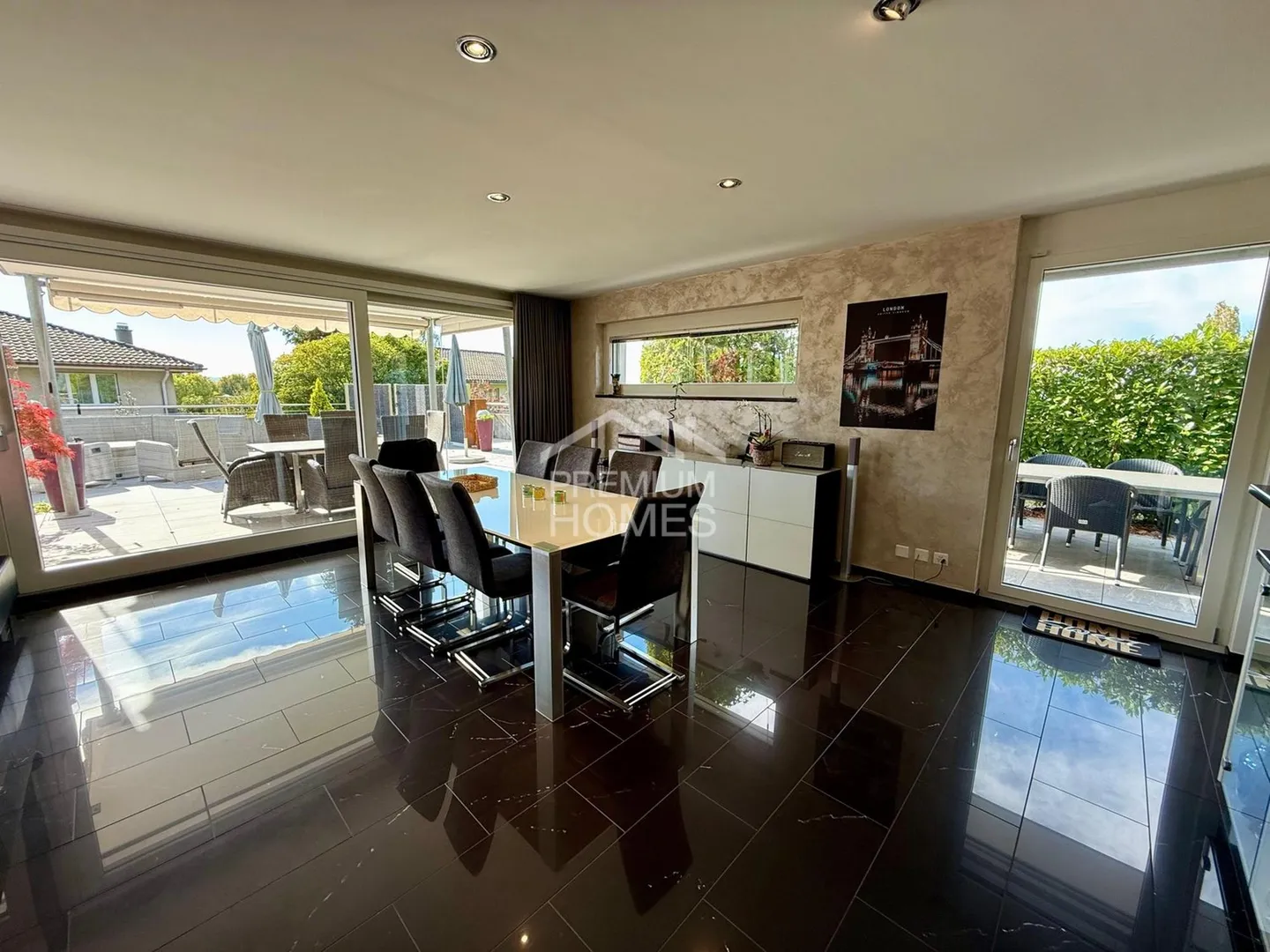 Charmantes Familienhaus mit Aussicht - Foto 3 von 8