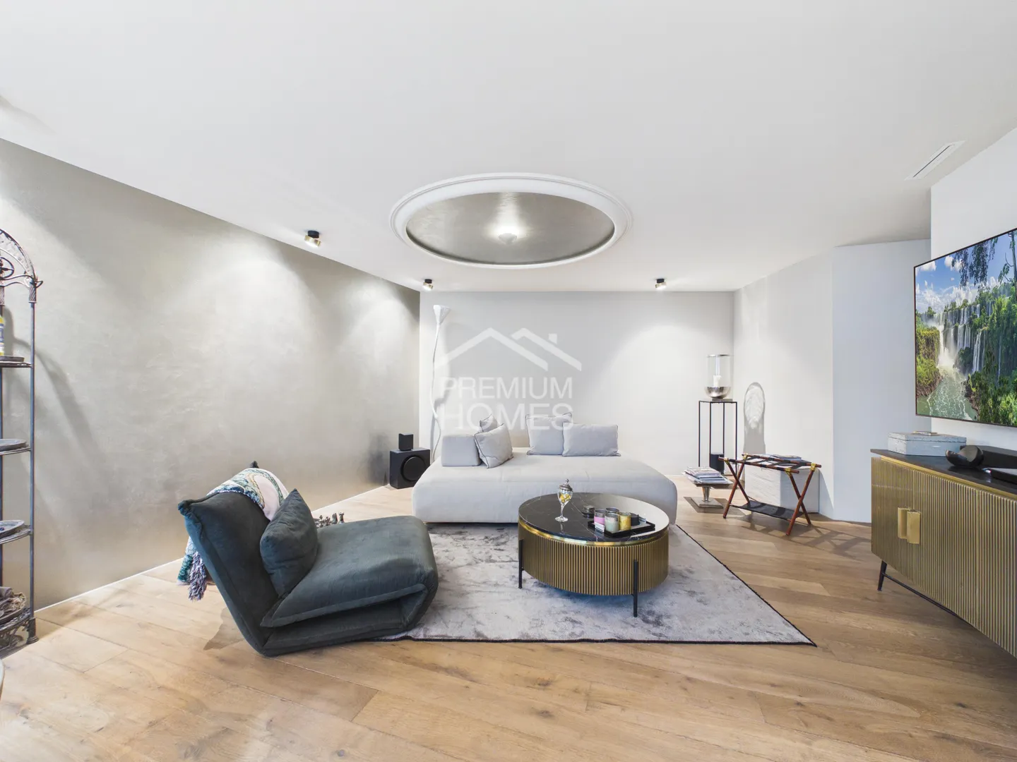 Stylish city apartment in a prime location in Zurich's Seefeld - Photo 4 of 9