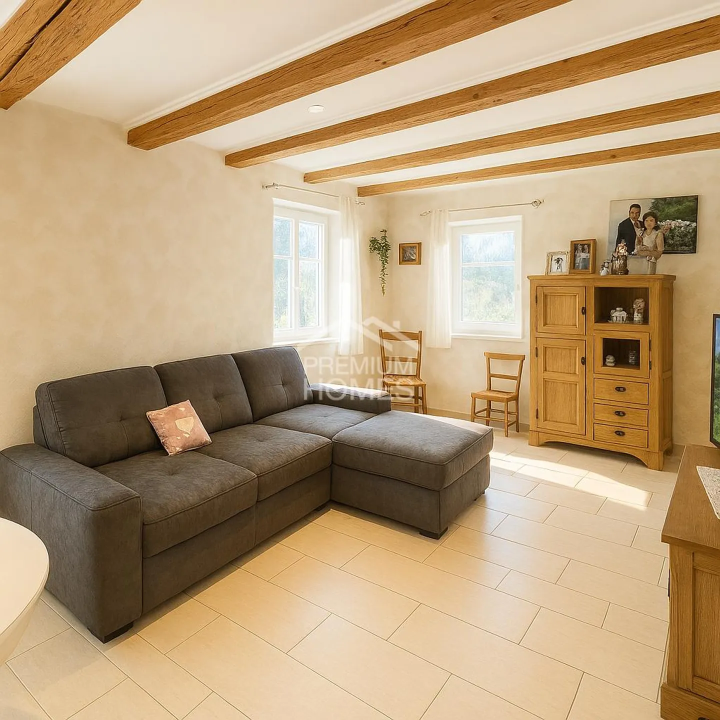 Charming Multi-Use House - Photo 6 of 13