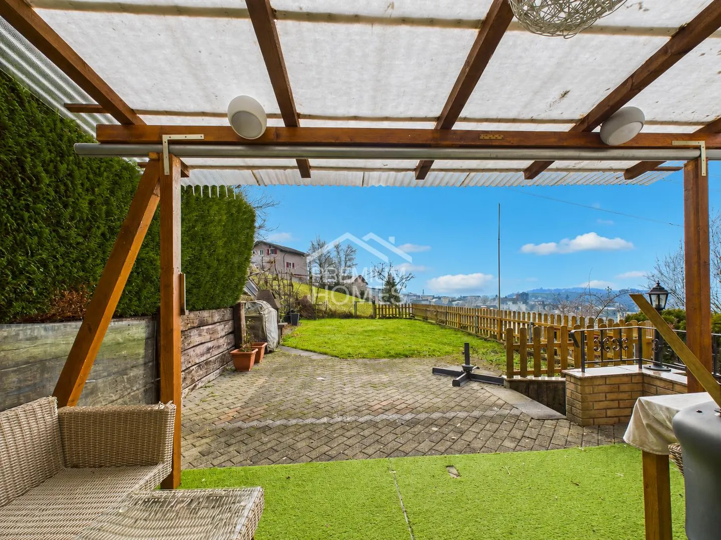 Reihenhaus mit Panoramasicht - Foto 1 von 9