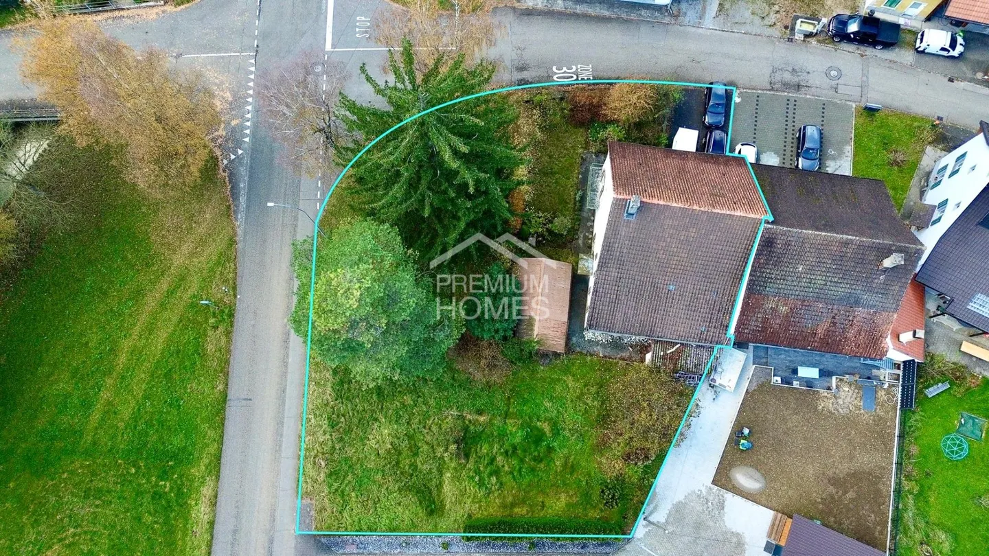 ATTRACTIVE INVESTMENT OPPORTUNITY - Photo 2 of 5