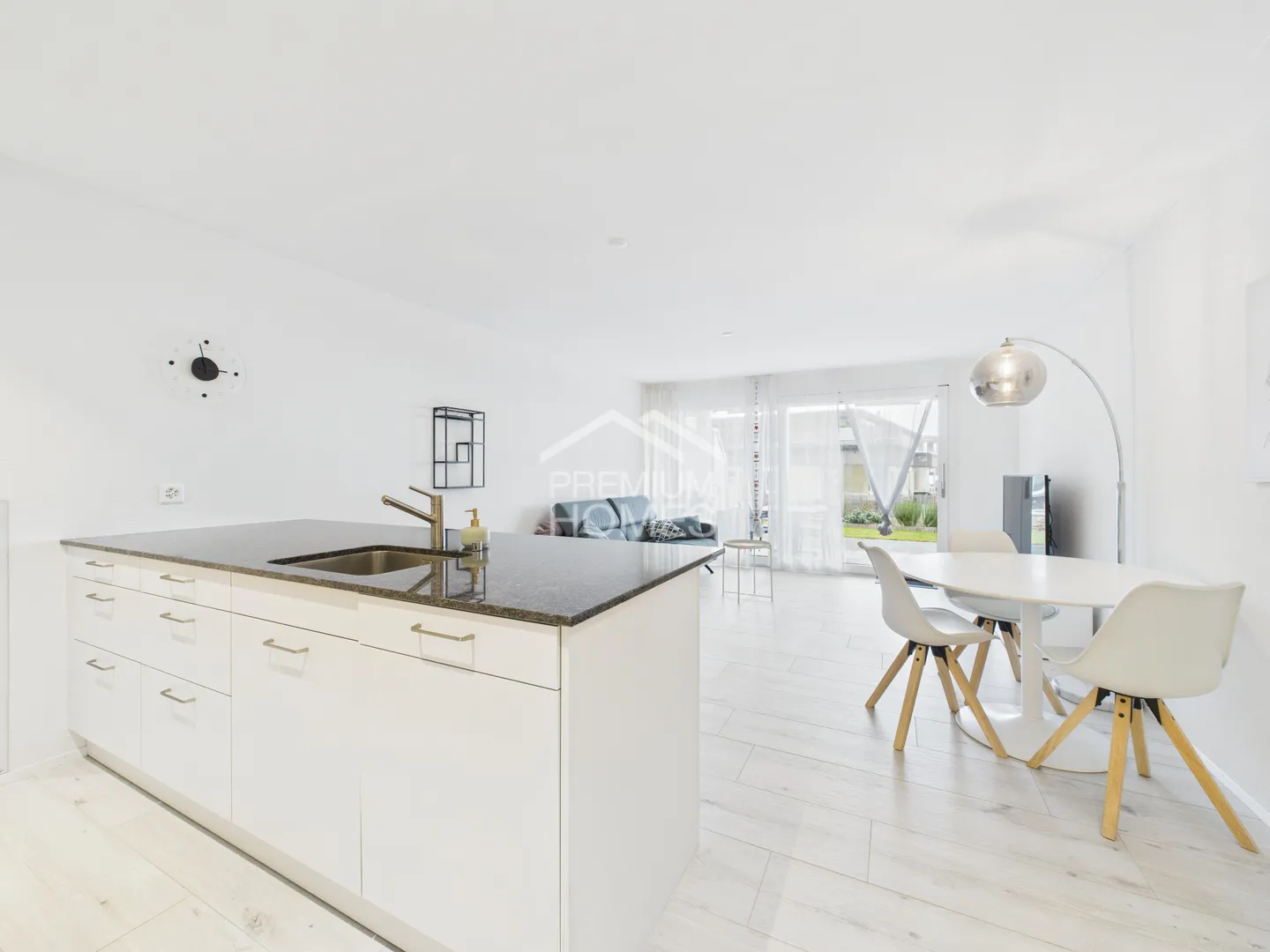 Modernes Lifestyle-Home mit Alpenpanorama - Foto 9 von 13