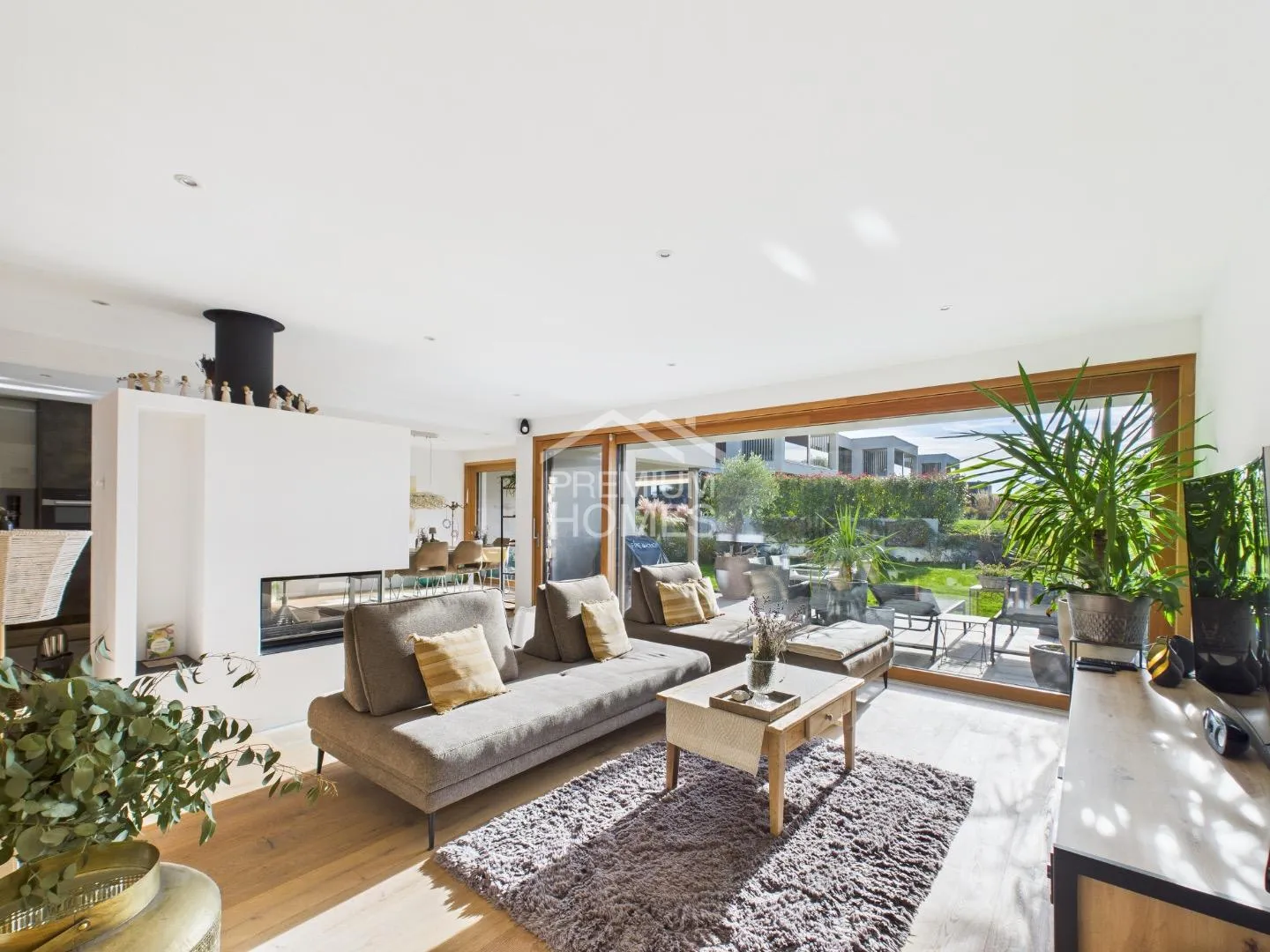 Moderne Architektur und ungehinderte Aussicht - Foto 3 von 13