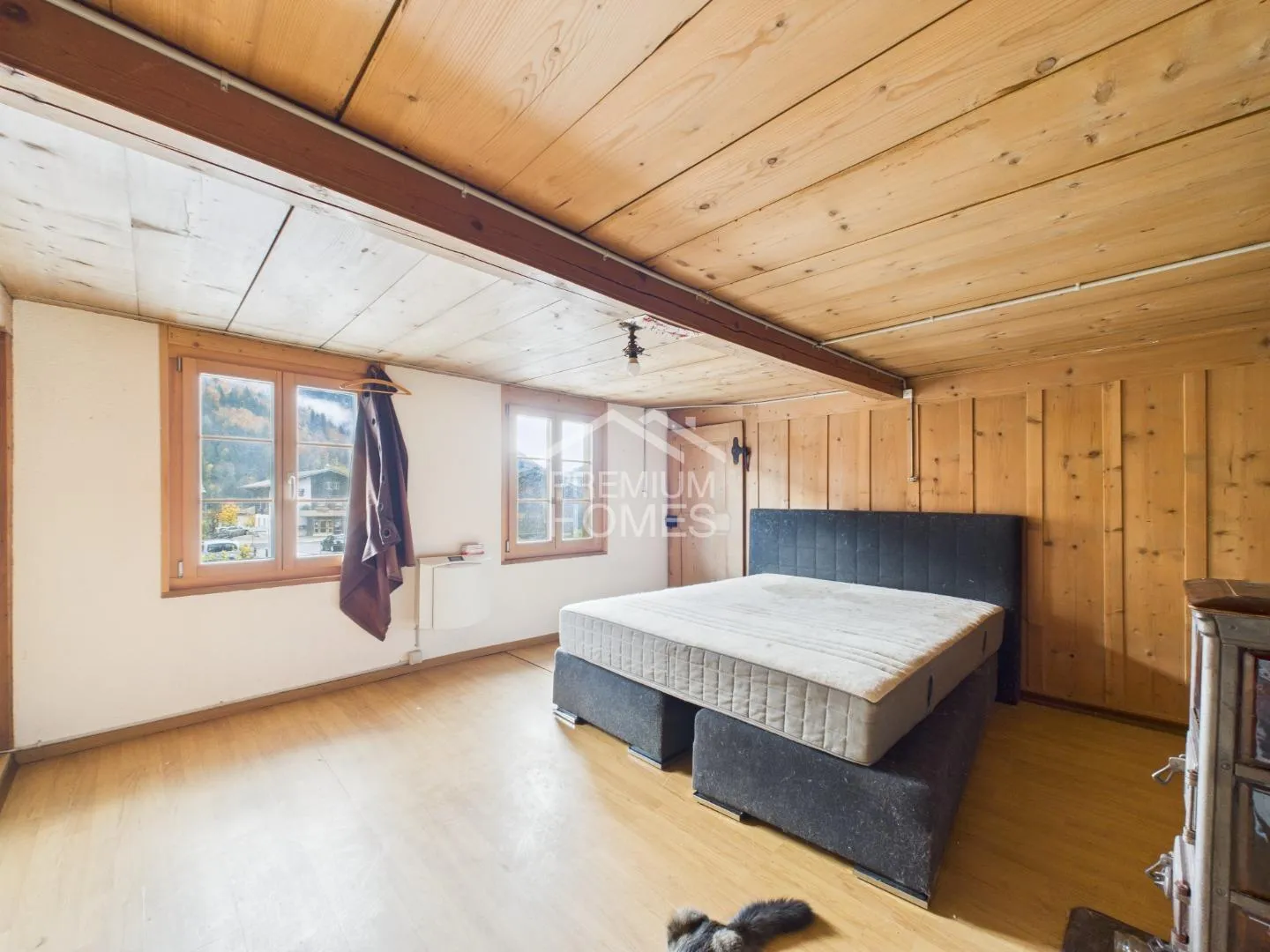 Holiday Chalet with Versatile Potential - Photo 2 of 4