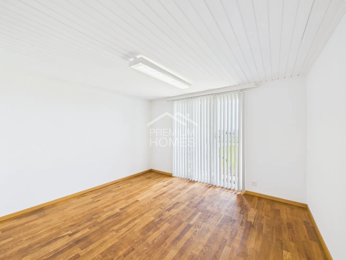 Renovated Gem in a Quiet Prime Location - Photo 9 of 11