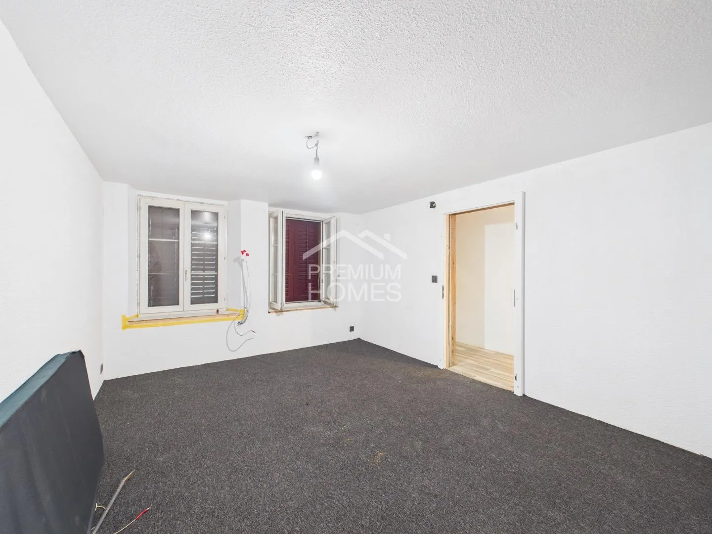 Versatile multi-family house with expansion potential and approved extension - Photo 9 of 12