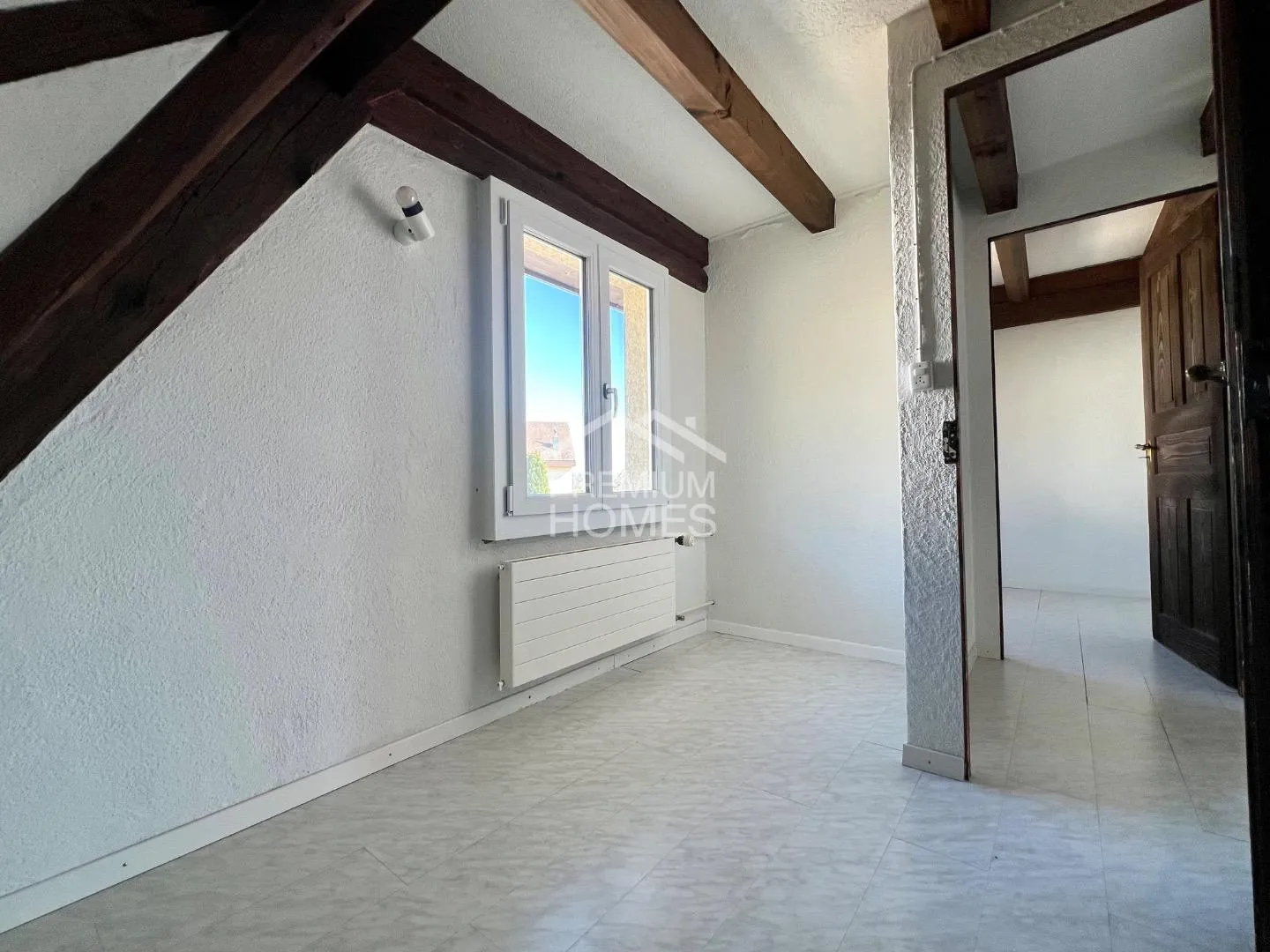 Rarità con vista: Casa plurifamiliare con riserva di terreno e vista montagna - Foto 9 di 13