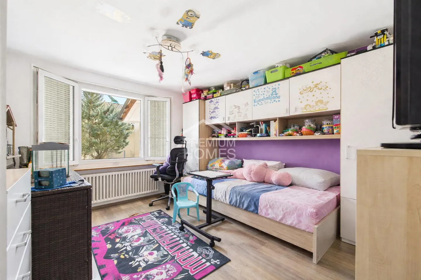 Charming Home in Prime Location - Photo 8 of 9