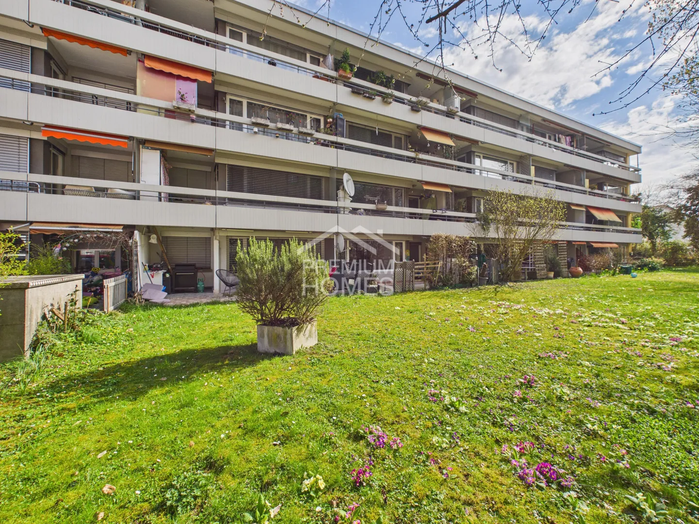 Urban Living with Feel-Good Factor - Ideal for Singles or Couples - Photo 1 of 11