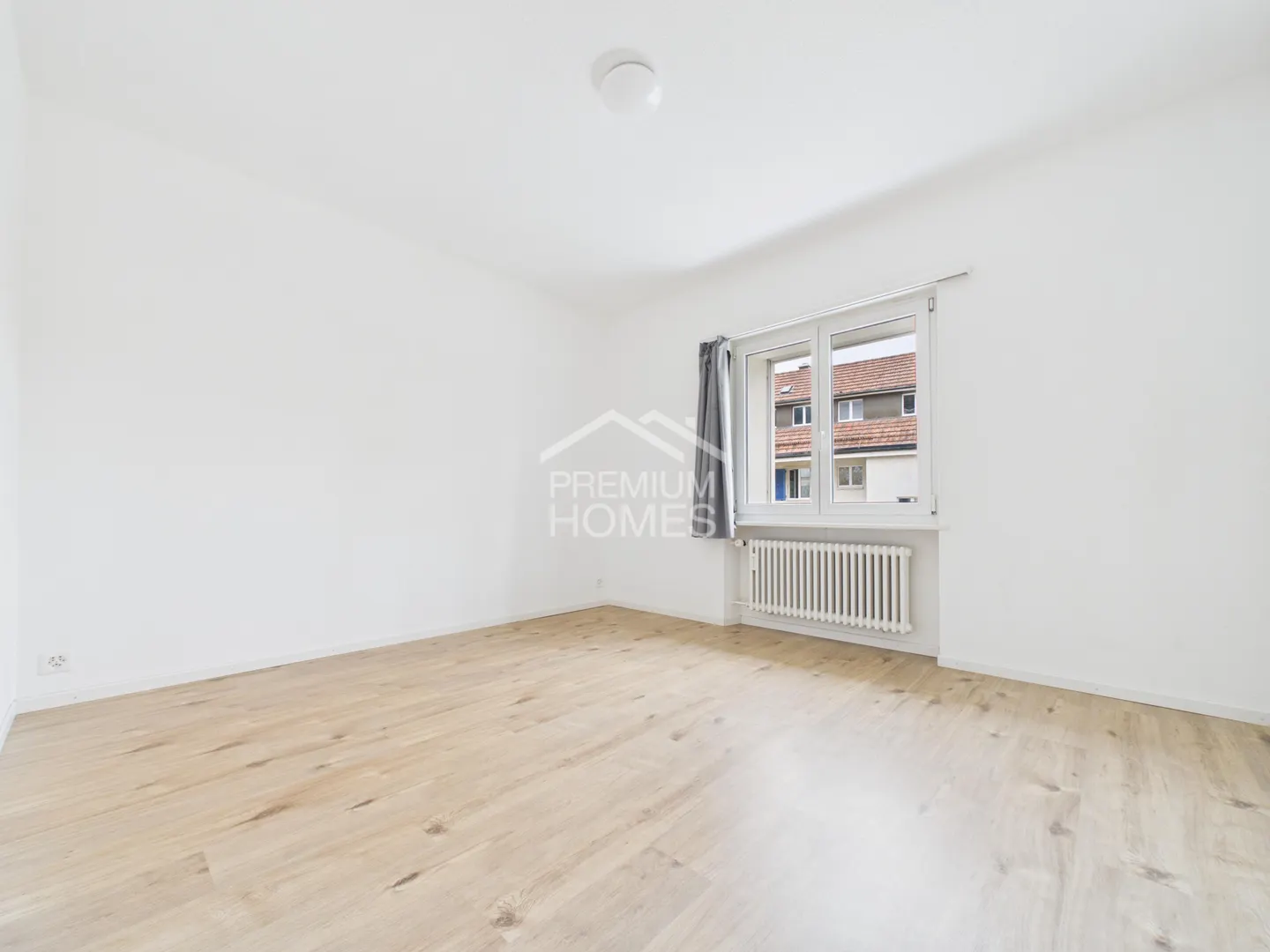 Well-maintained multi-family house in very good condition - Photo 2 of 9