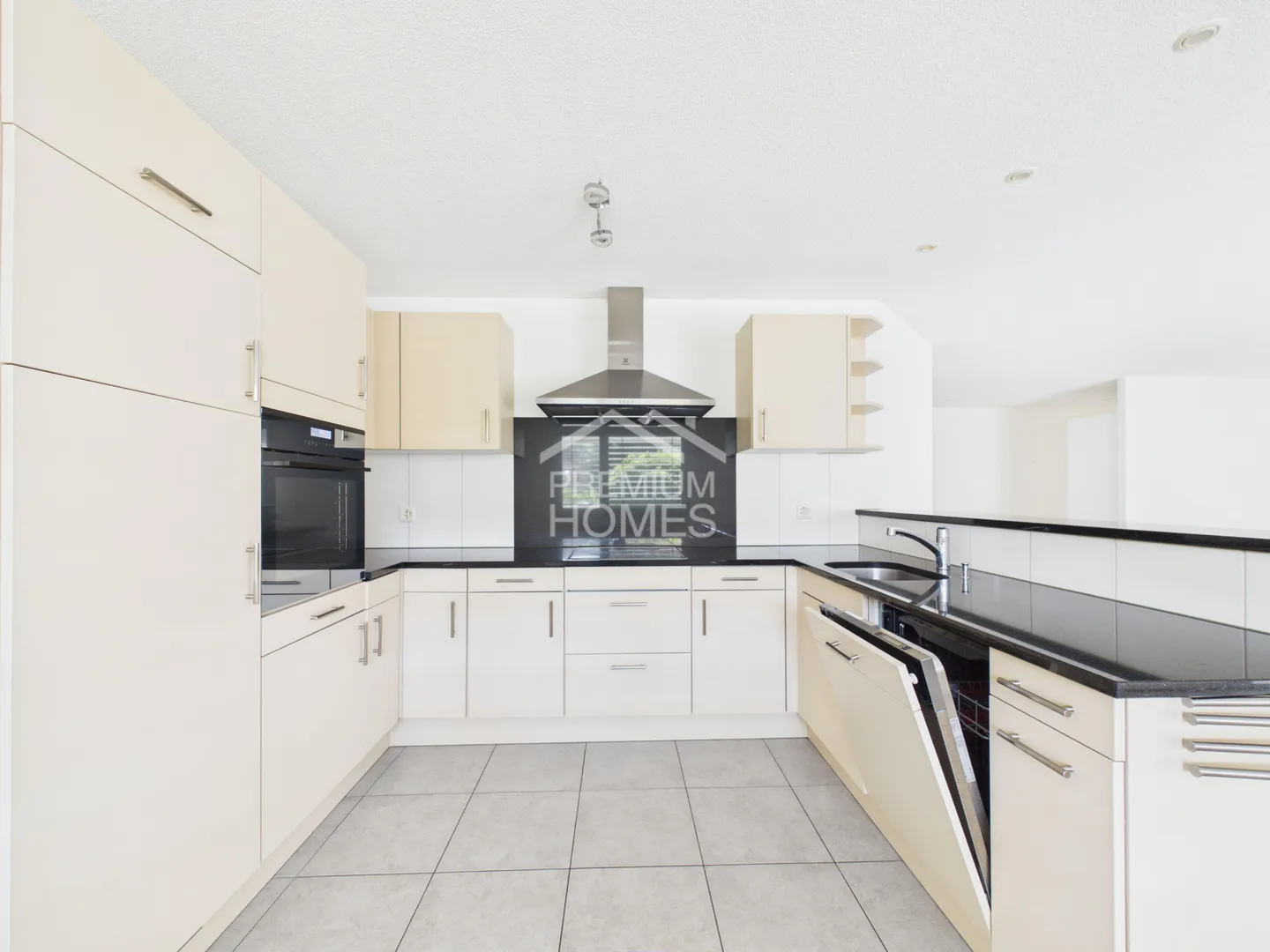 Plenty of space for the whole family! - Photo 5 of 13