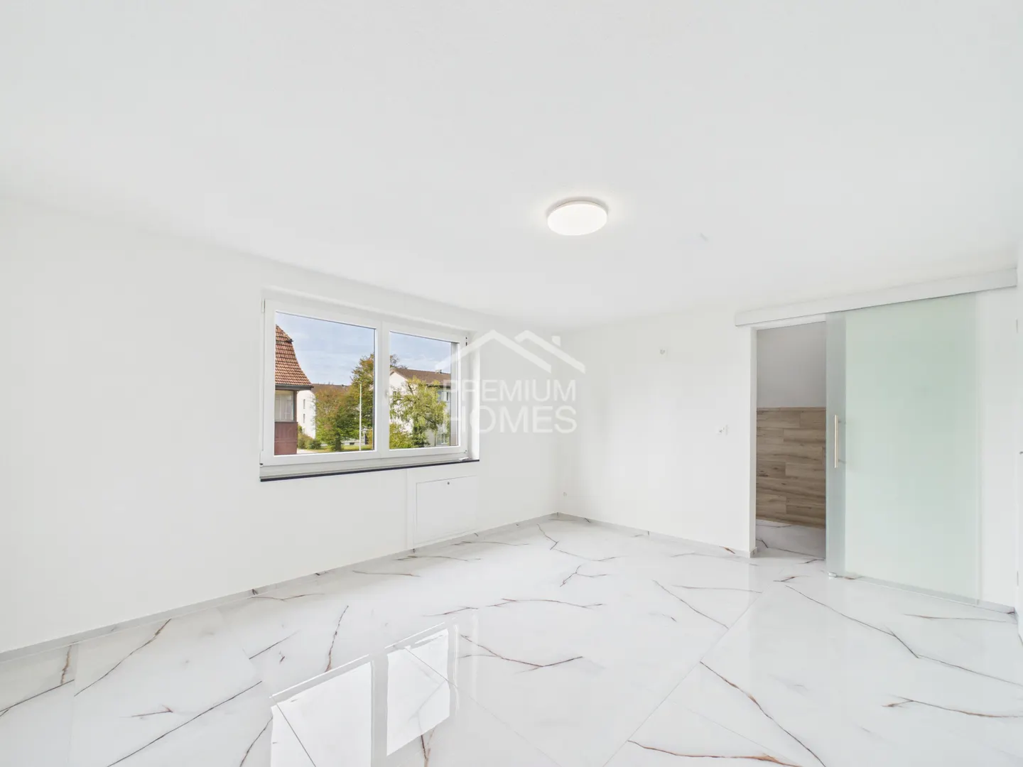 Spacious Family Home with Flexibility - Photo 4 of 11