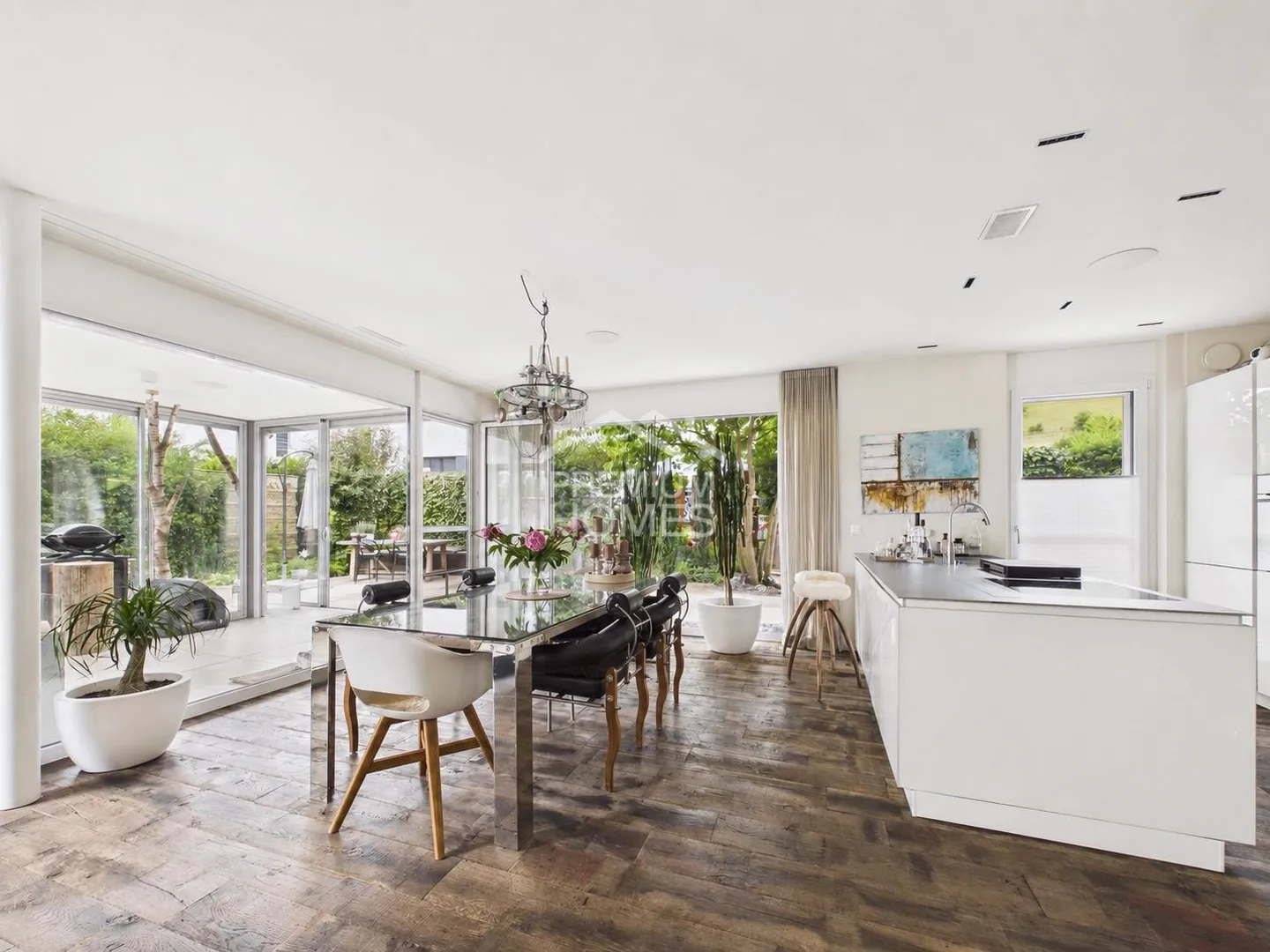 Exclusive Living for Discerning Buyers - Photo 3 of 13