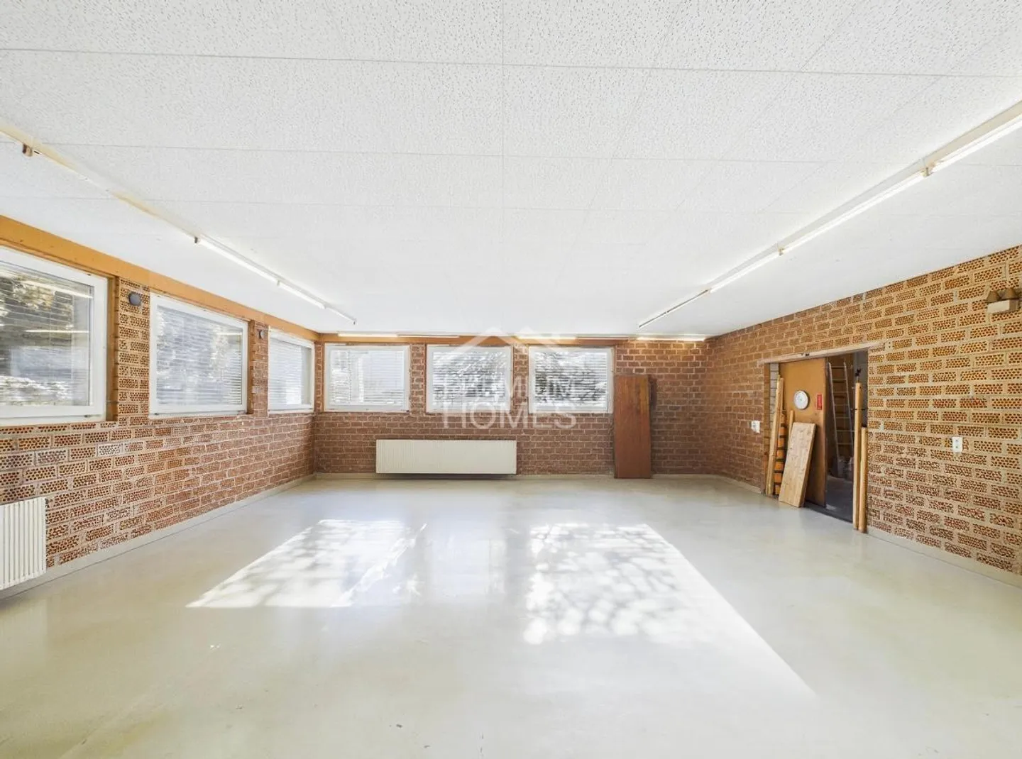 Living with space and freedom - Photo 10 of 12