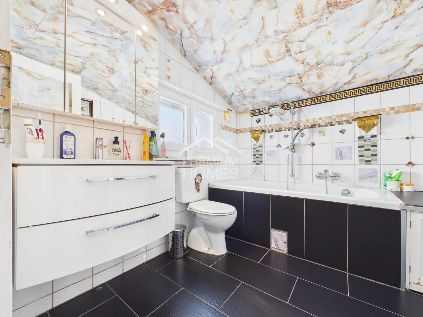 Home with Extra Income - Photo 7 of 13