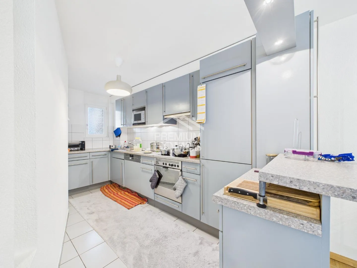 Dream Home in Ground Floor Apartment + Hobby Room - Photo 4 of 8