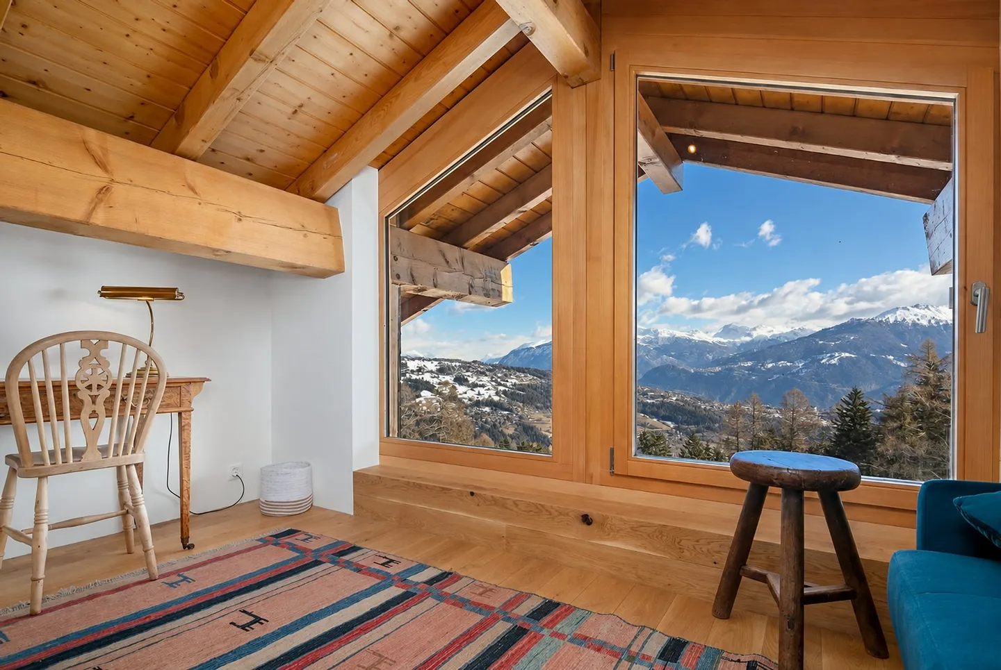 Family chalet or bright pied-à-terre in Anzère - Photo 8 of 12