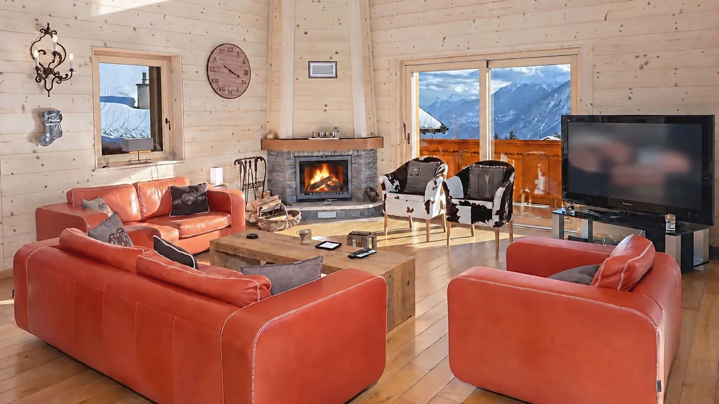 Charming apartment just steps from the center of Crans-Montana - Photo 2 of 13