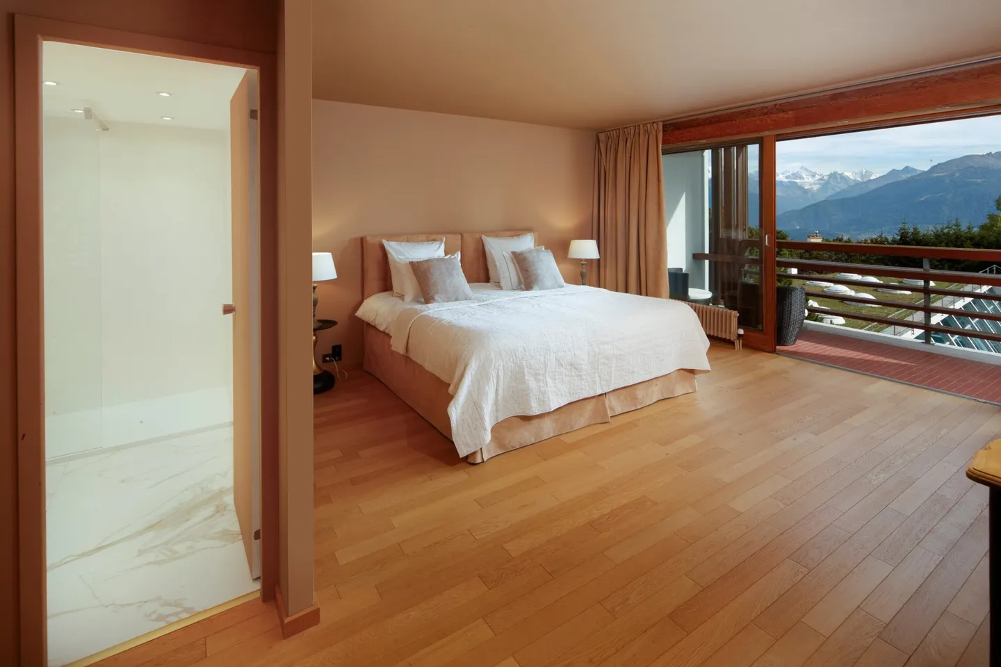 Appartement 2½ pces Ski-in&out avec services hôteliers à Crans-Montana - Photo 4 sur 13