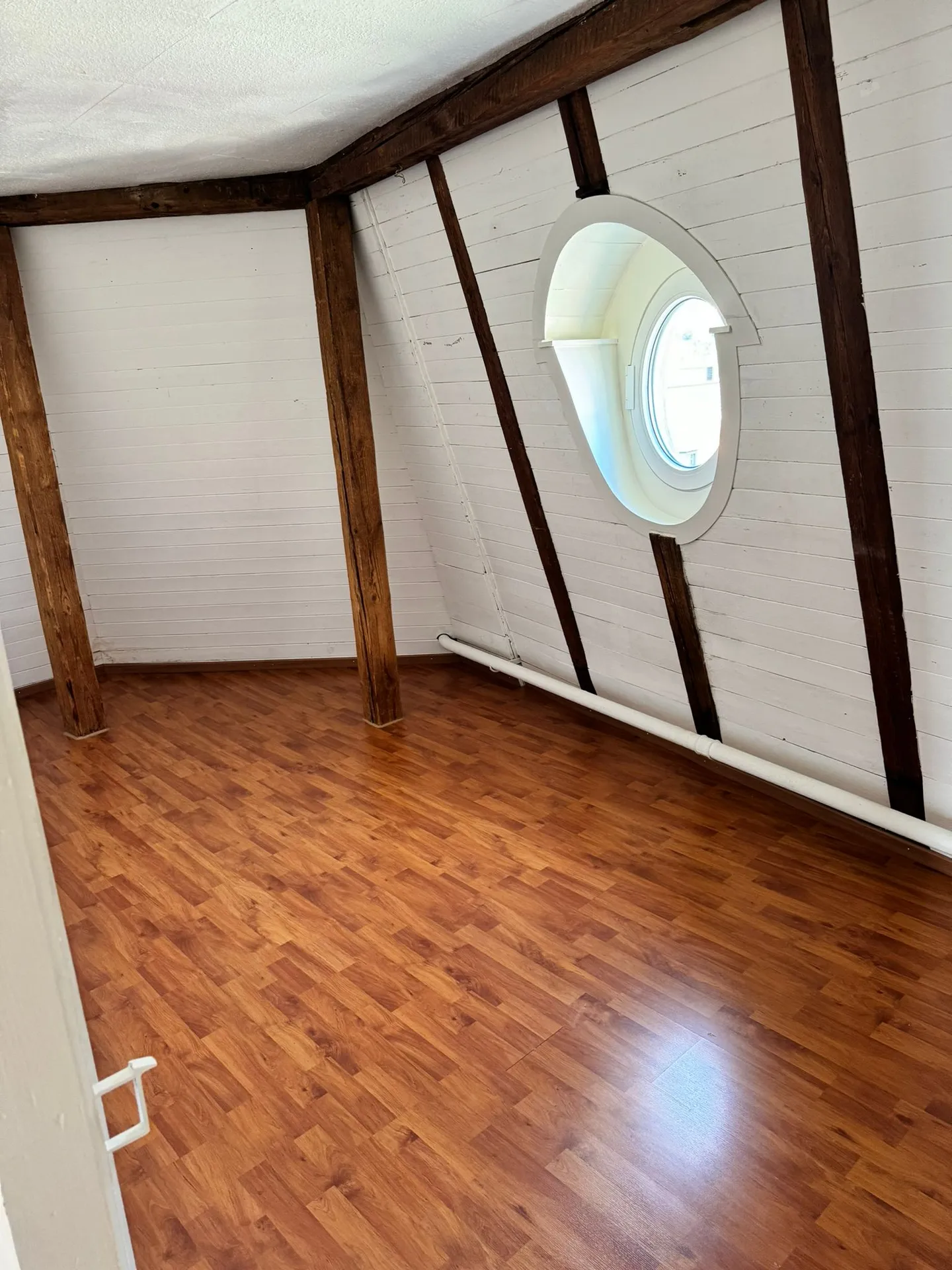 Charmante appartement 4 pièces au cœur de Bienne - Photo 3 sur 12