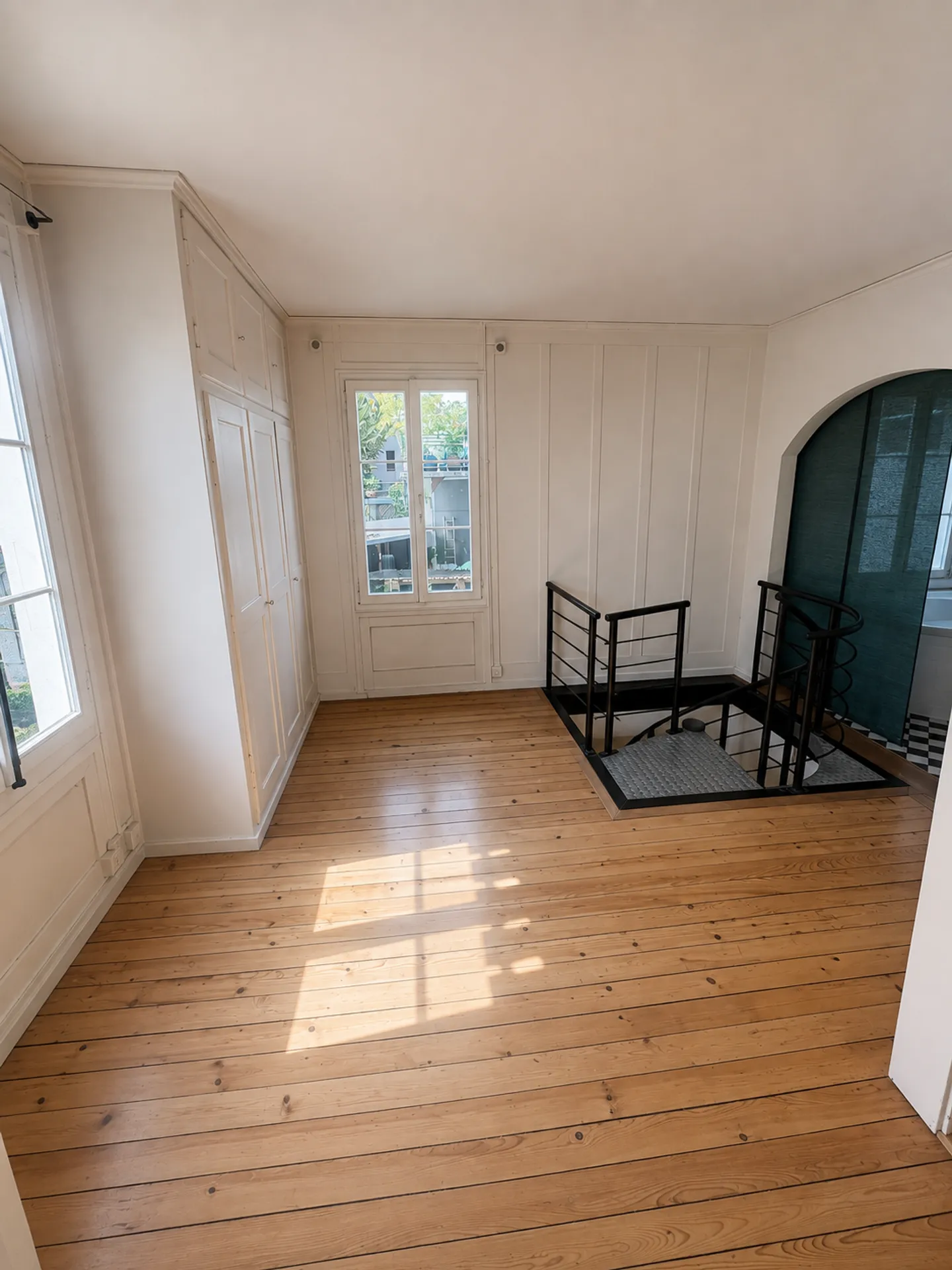 Rustic 6.5-room apartment with garden in the old town of Erlach - Photo 8 of 13