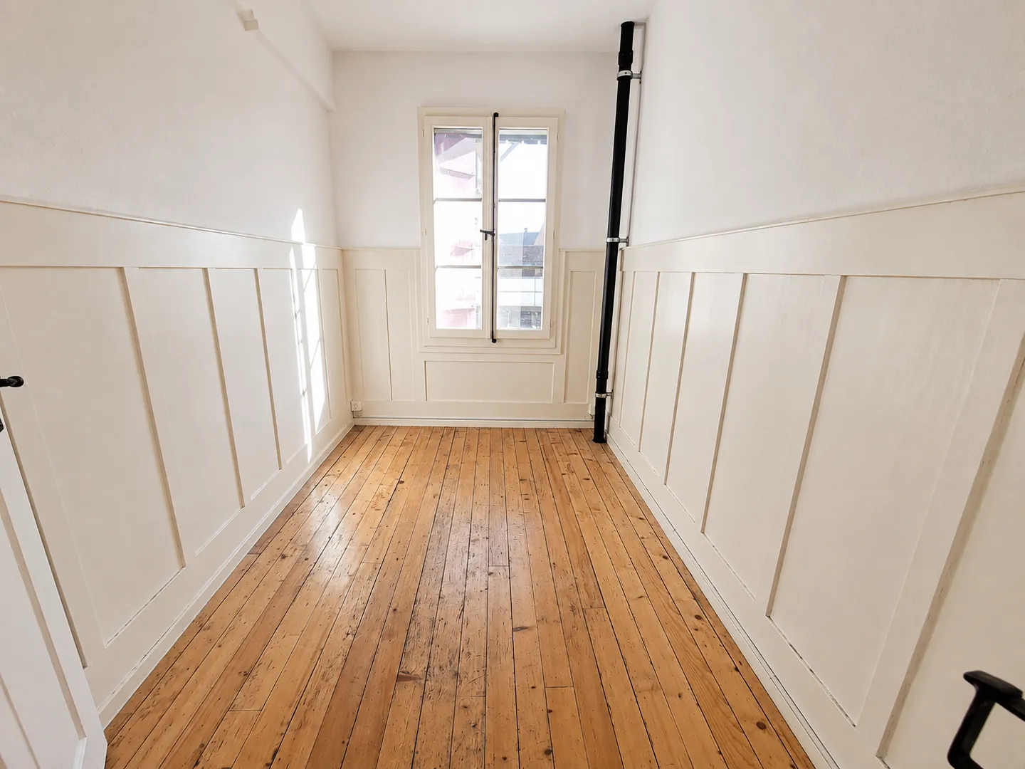 Rustic 6.5-room apartment with garden in the old town of Erlach - Photo 10 of 13
