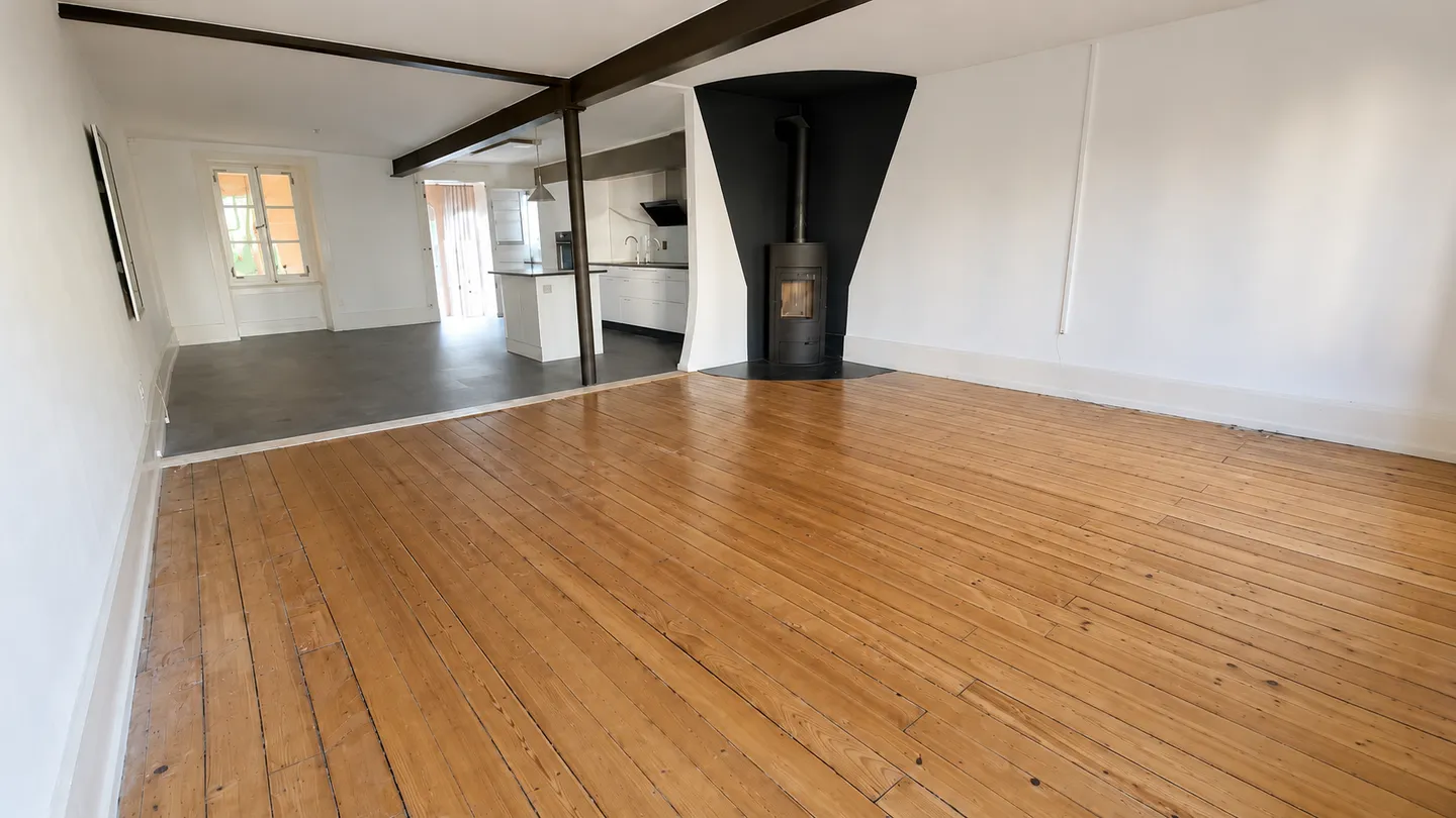 Rustic 6.5-room apartment with garden in the old town of Erlach - Photo 13 of 13