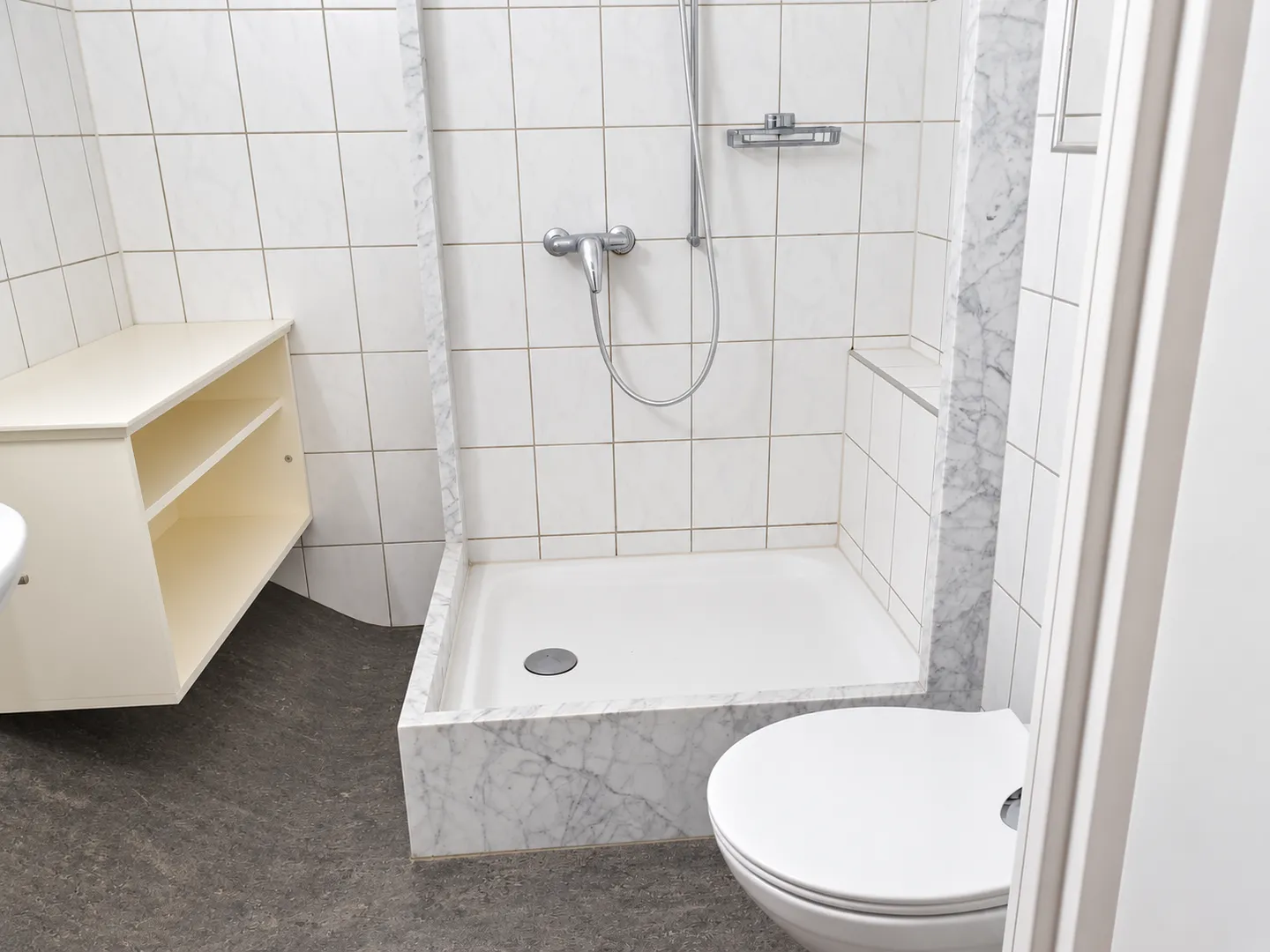 Charmante Wohnung in Erlach - Foto 6 von 6