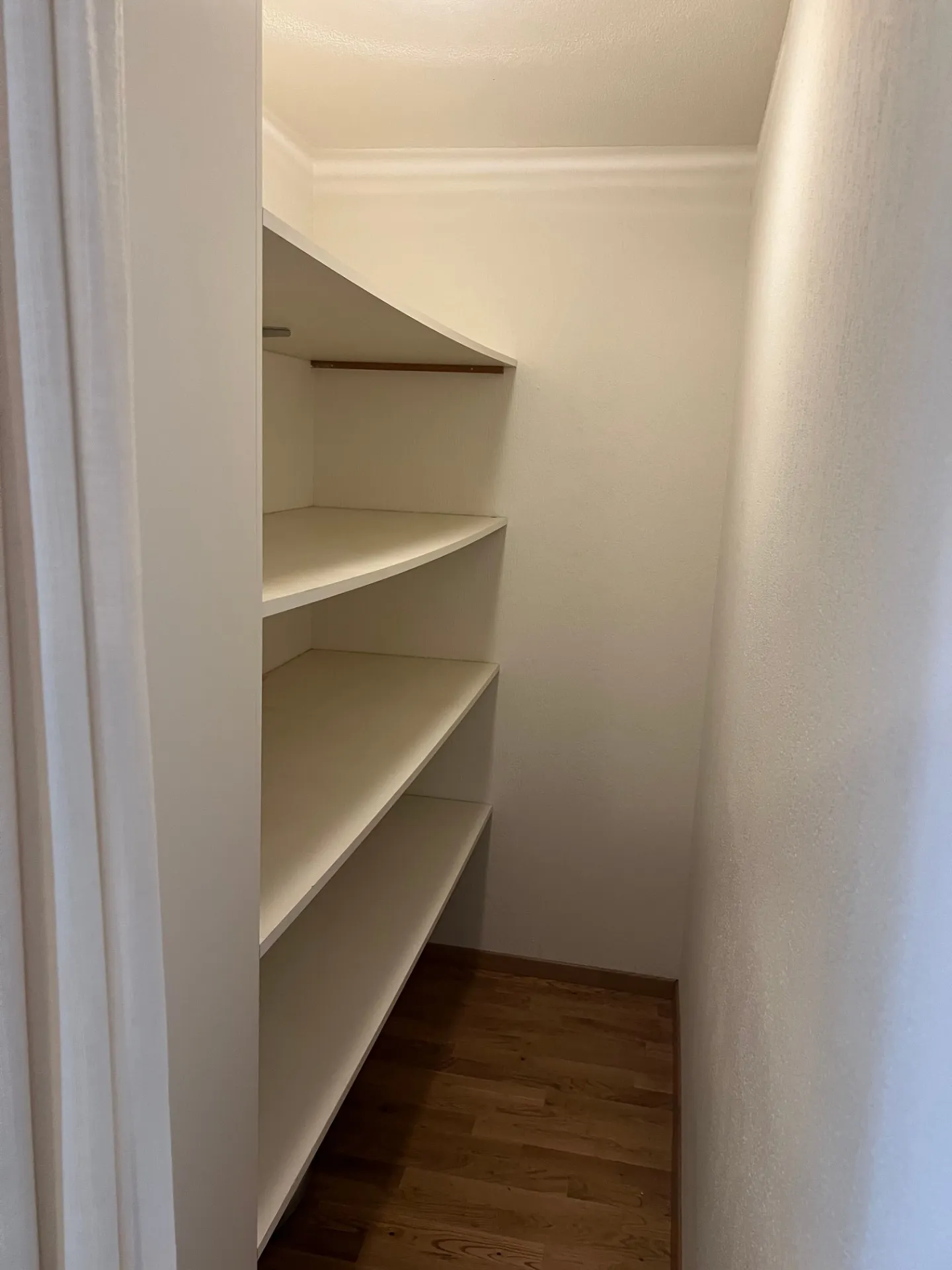 3.5 Zimmerwohnung an bevorzugter Lage in Bassersdorf - Foto 7 di 9