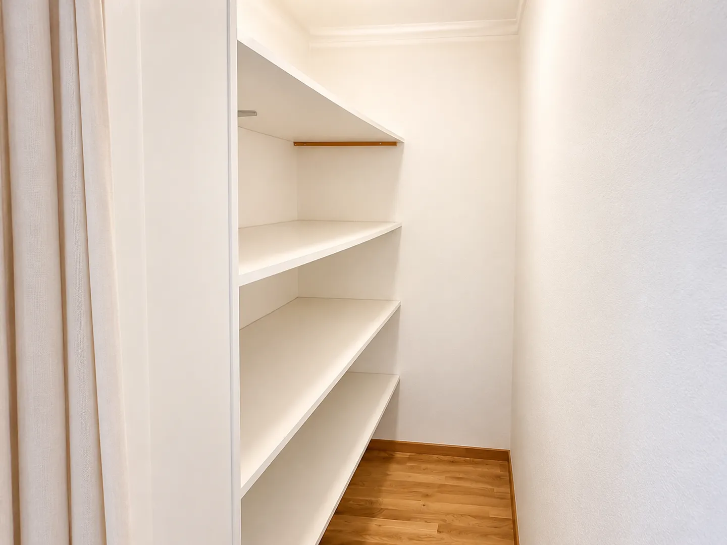Appartamento 3,5 locali in posizione privilegiata a Bassersdorf - Foto 5 di 9