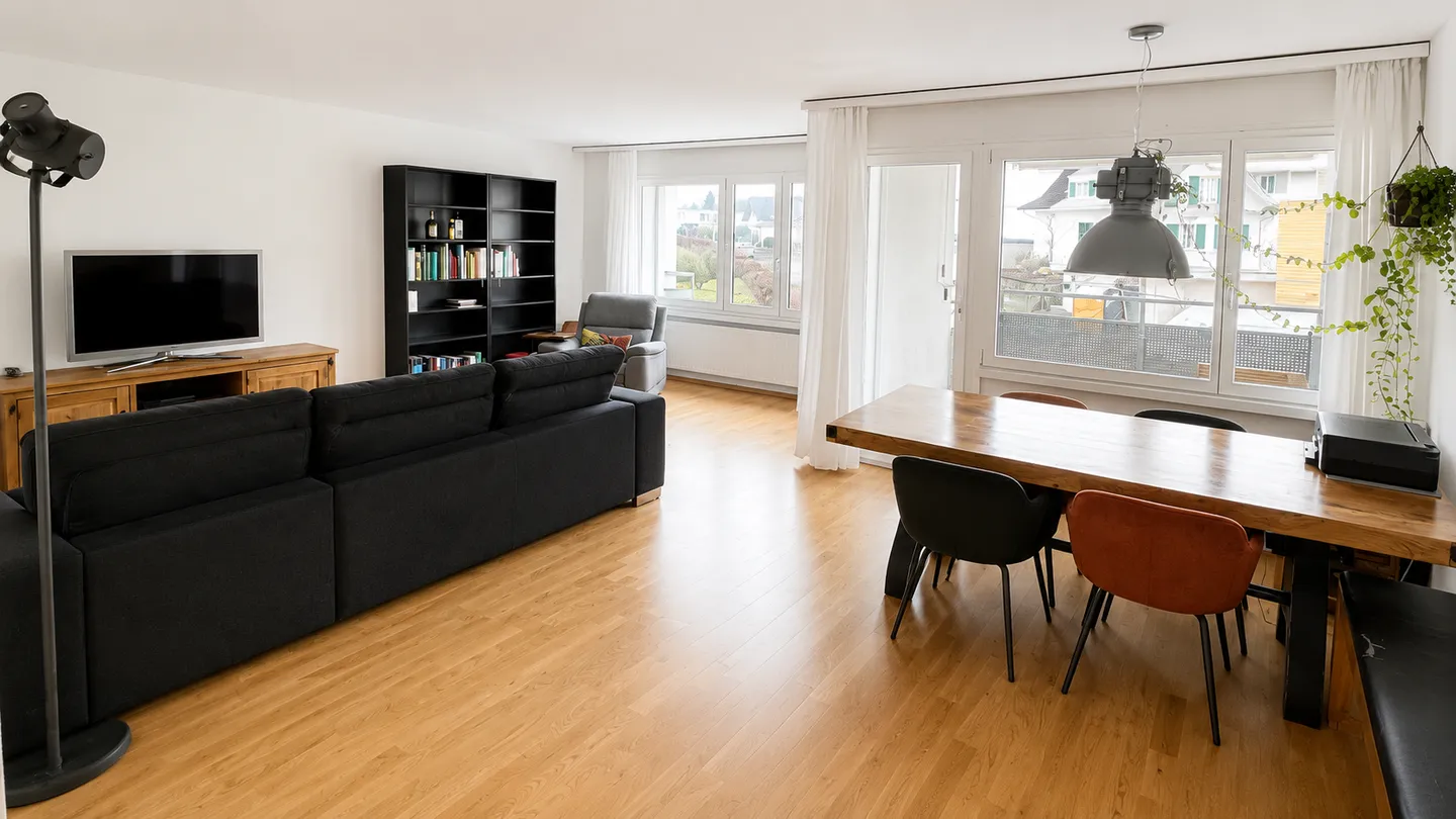 Appartamento 3,5 locali in posizione privilegiata a Bassersdorf - Foto 1 di 9