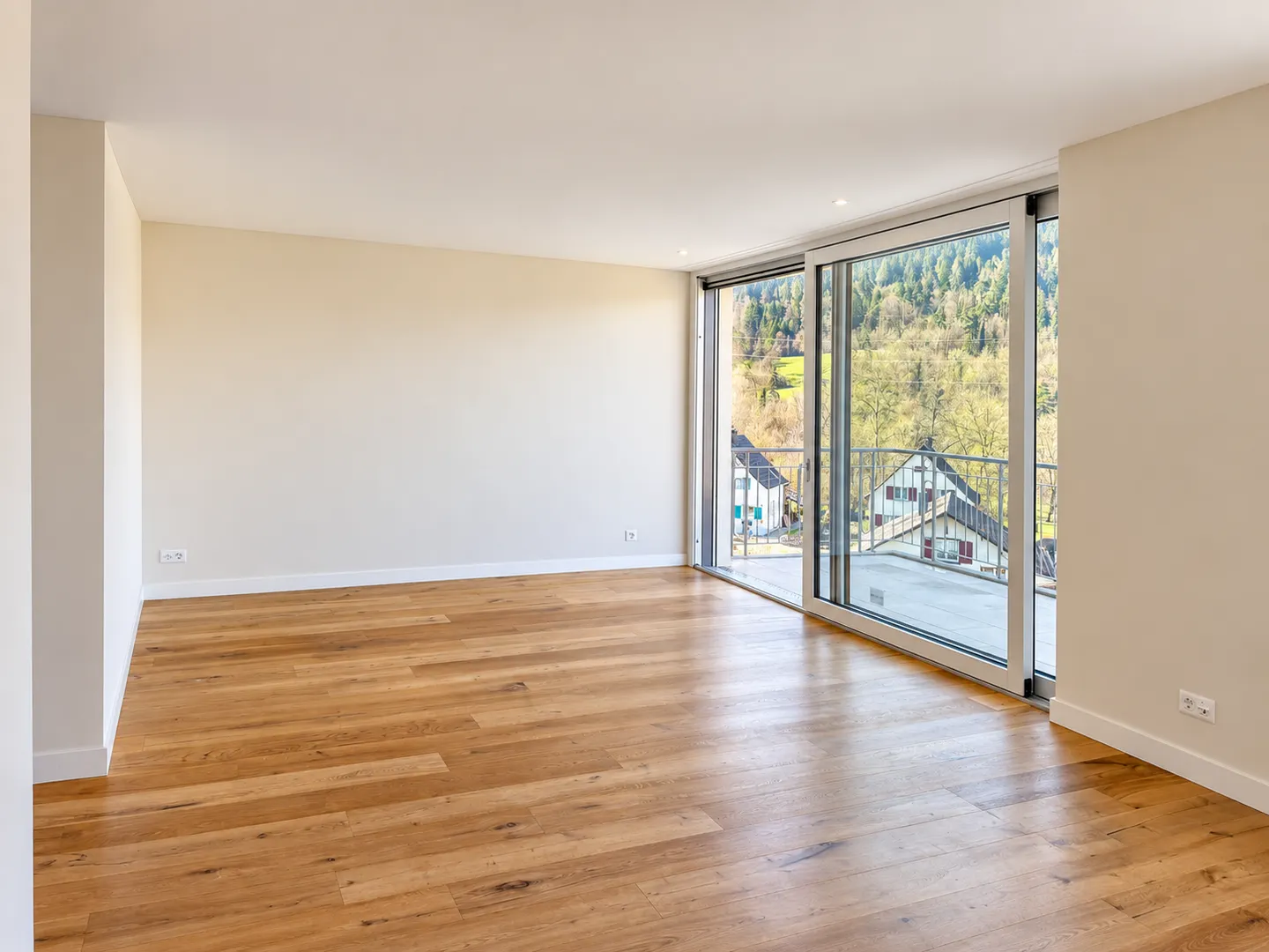 New 3.5-room apartment with balcony on the 4th floor - Photo 5 of 13