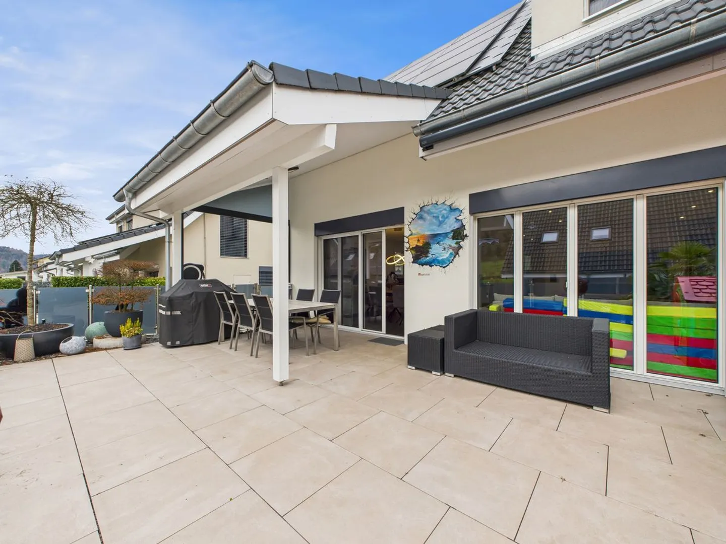 High-quality semi-detached house with many elegant details - Photo 6 of 13