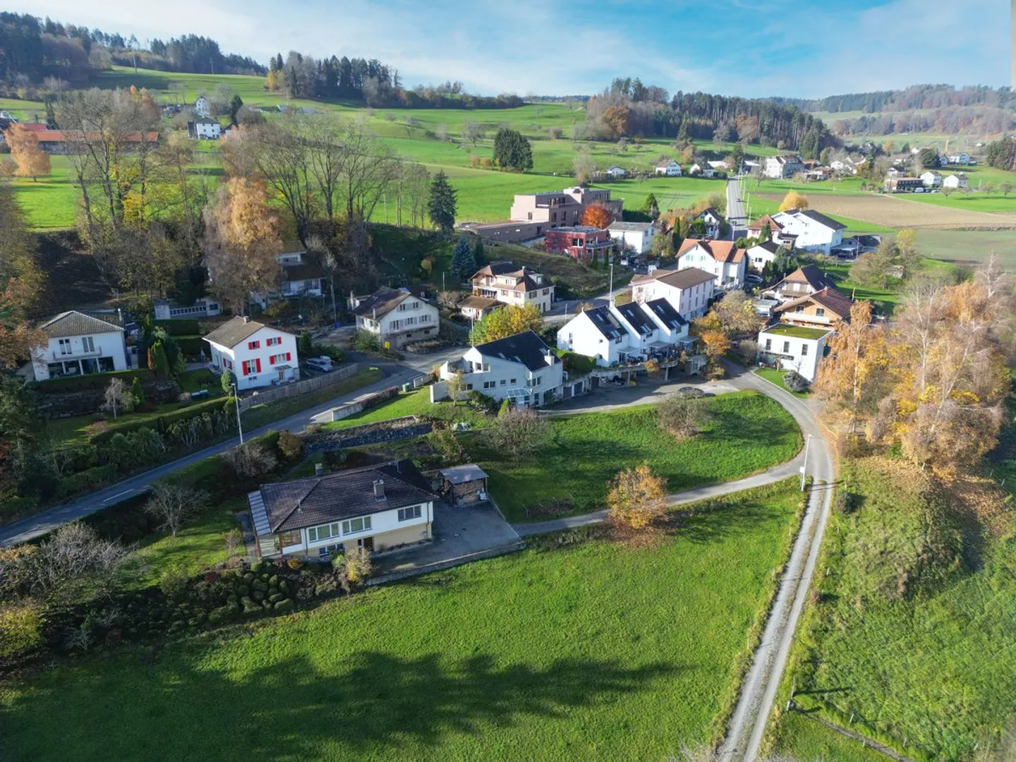 Architectural House with Stunning Views - Photo 2 of 13